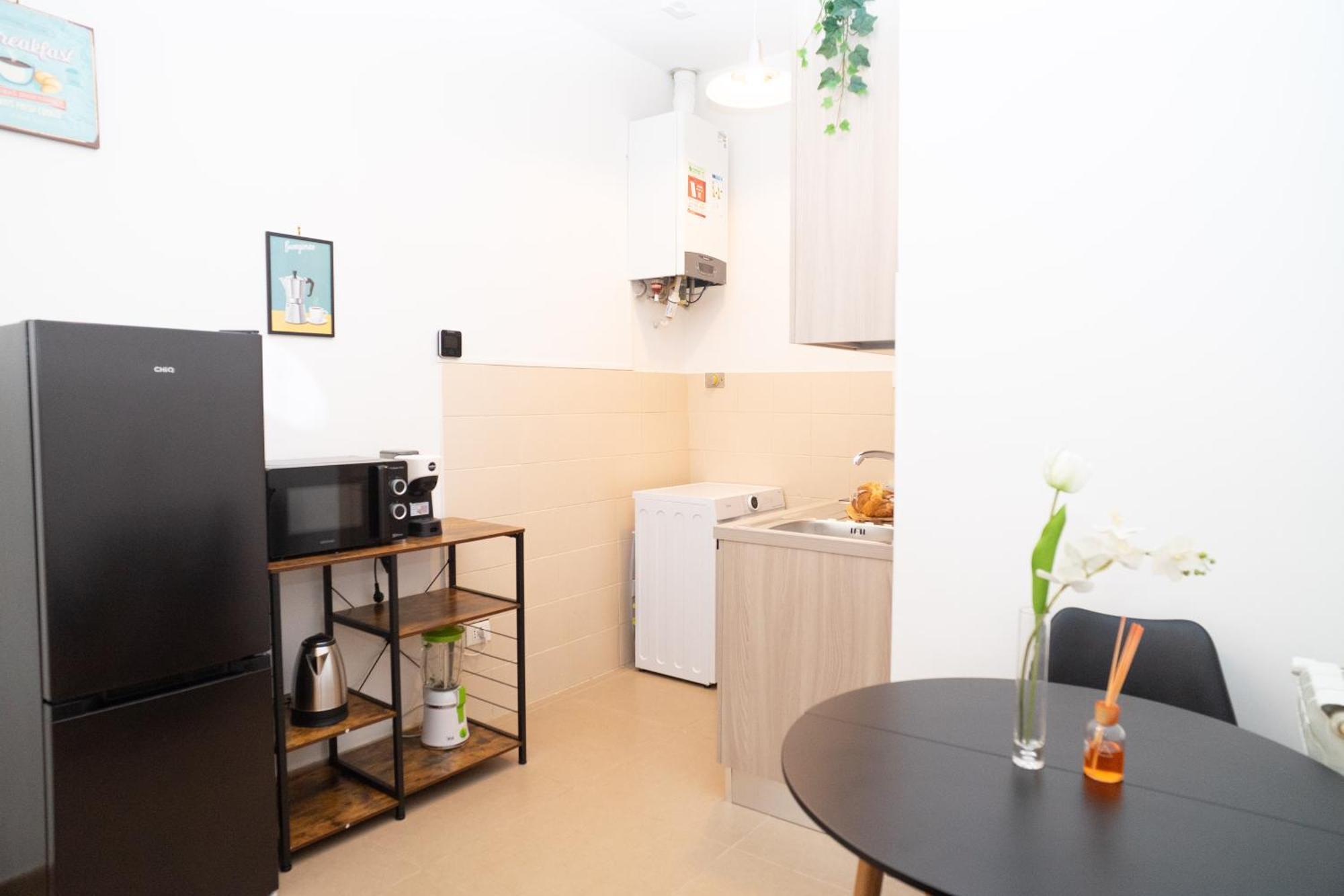 Modern Two-room For 2, 20 Minutes From Termini *