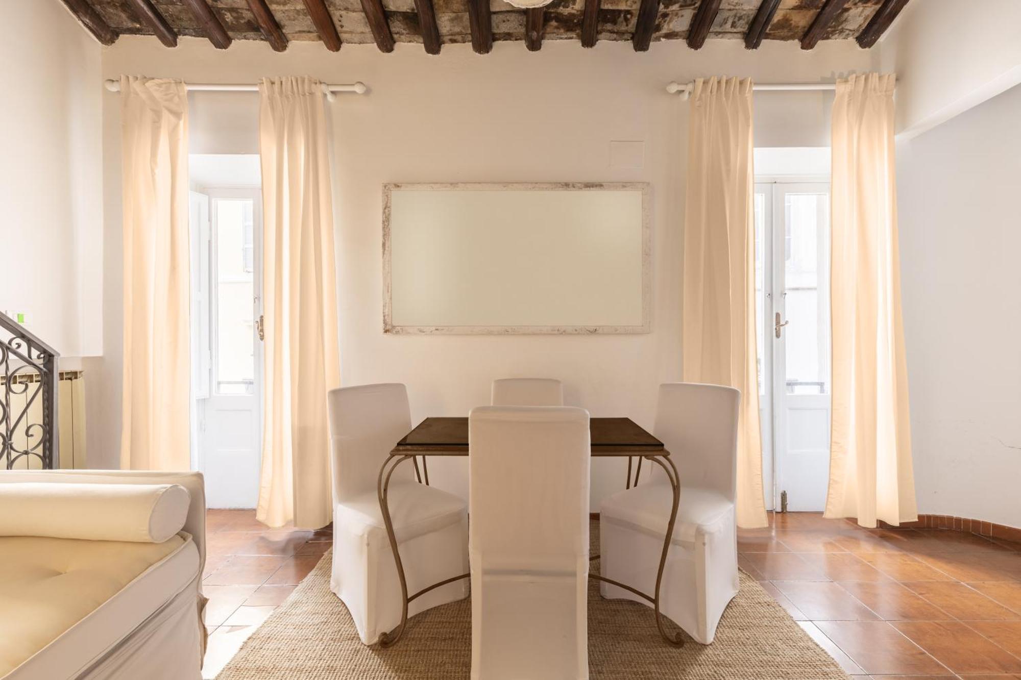 Apartment Piazza Navona Loft For 7 People