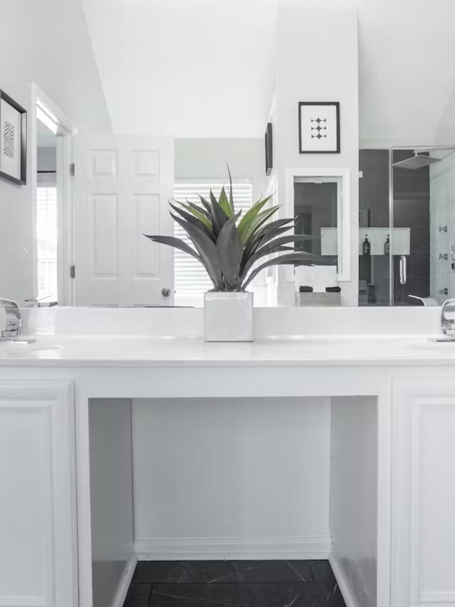 Montecito Apartment *
