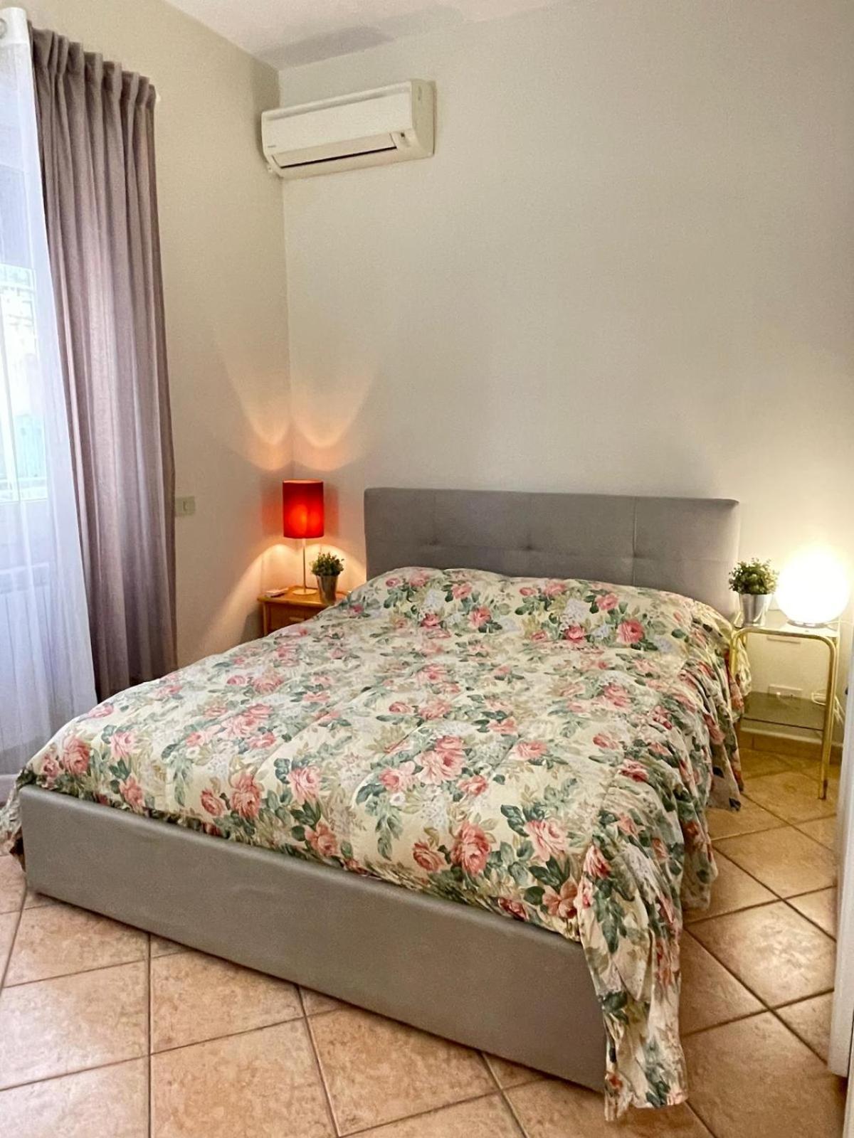 Elegance In Comfort And Style Apartment *