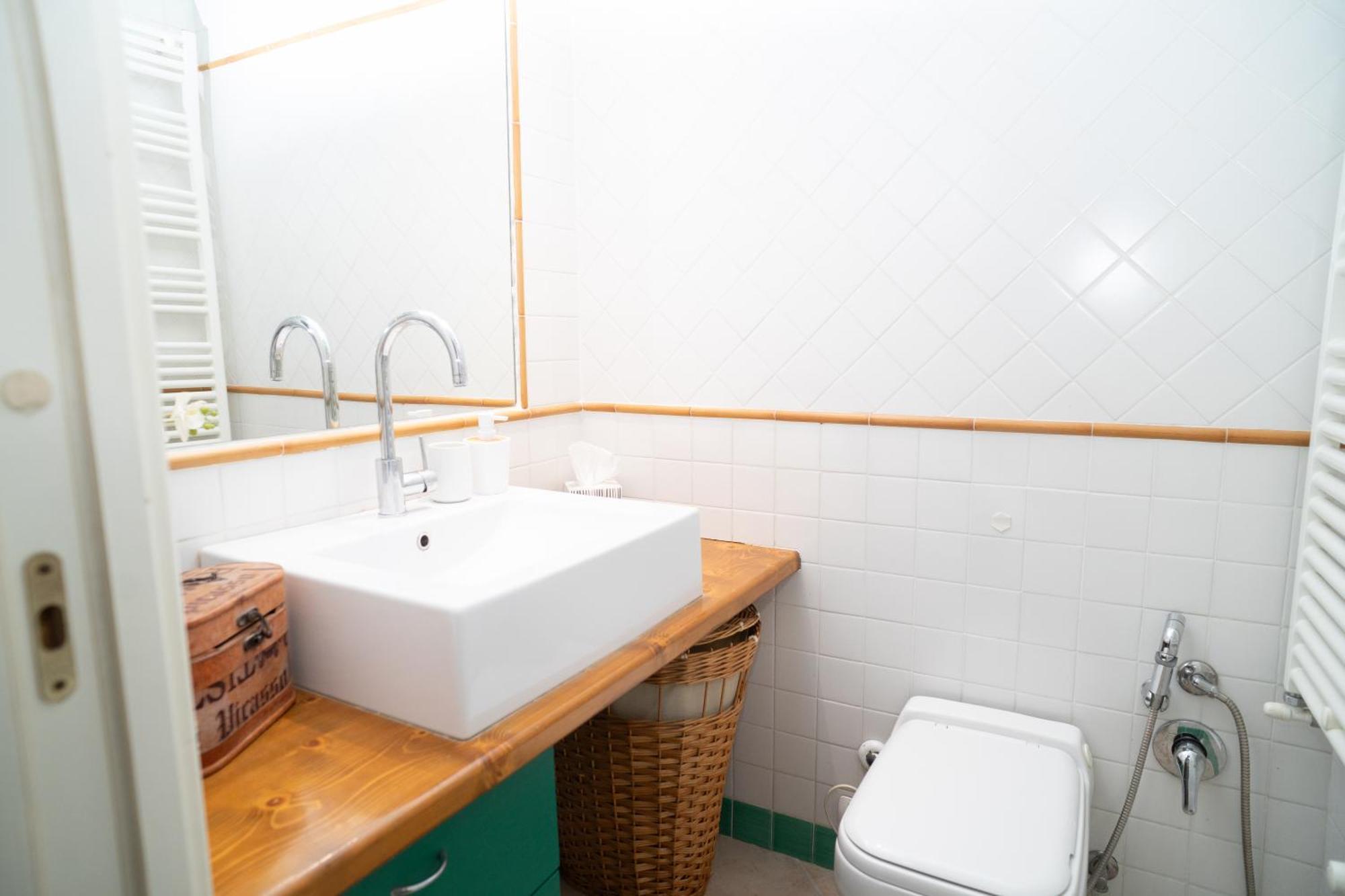 Retro Near Tiburtina And Metro B Apartment Rome