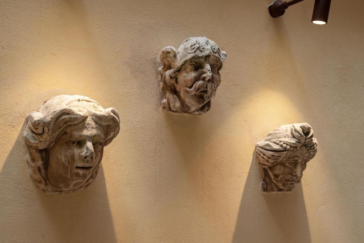 Sinopia Gallery - Sleep On Art Apartment Rome