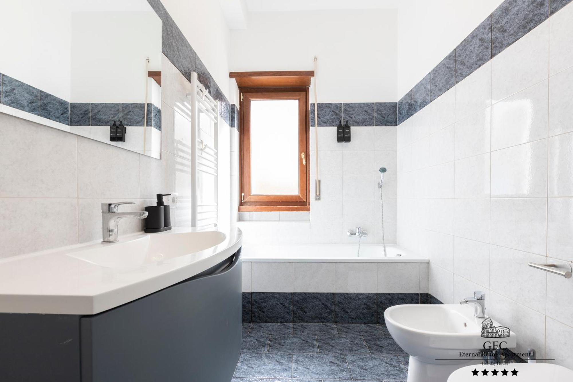 Gfc Eternal - 5min To Tiburtina Station Metrob, 2 Bathrooms, Terrace, A-c Appartement *