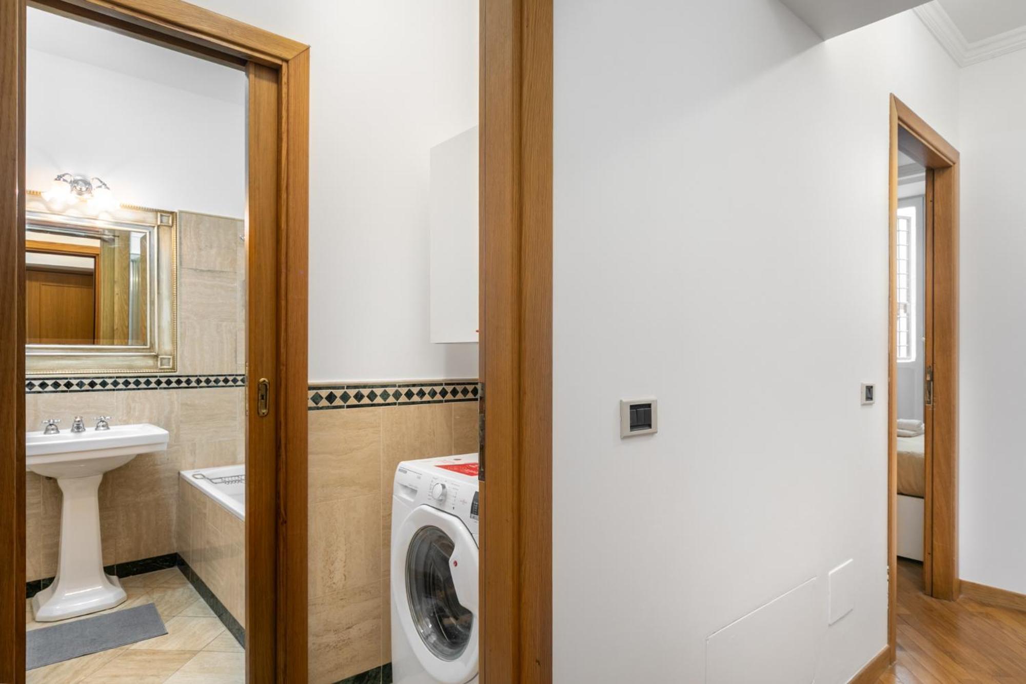 Colosseum Monti Large Flat Appartement