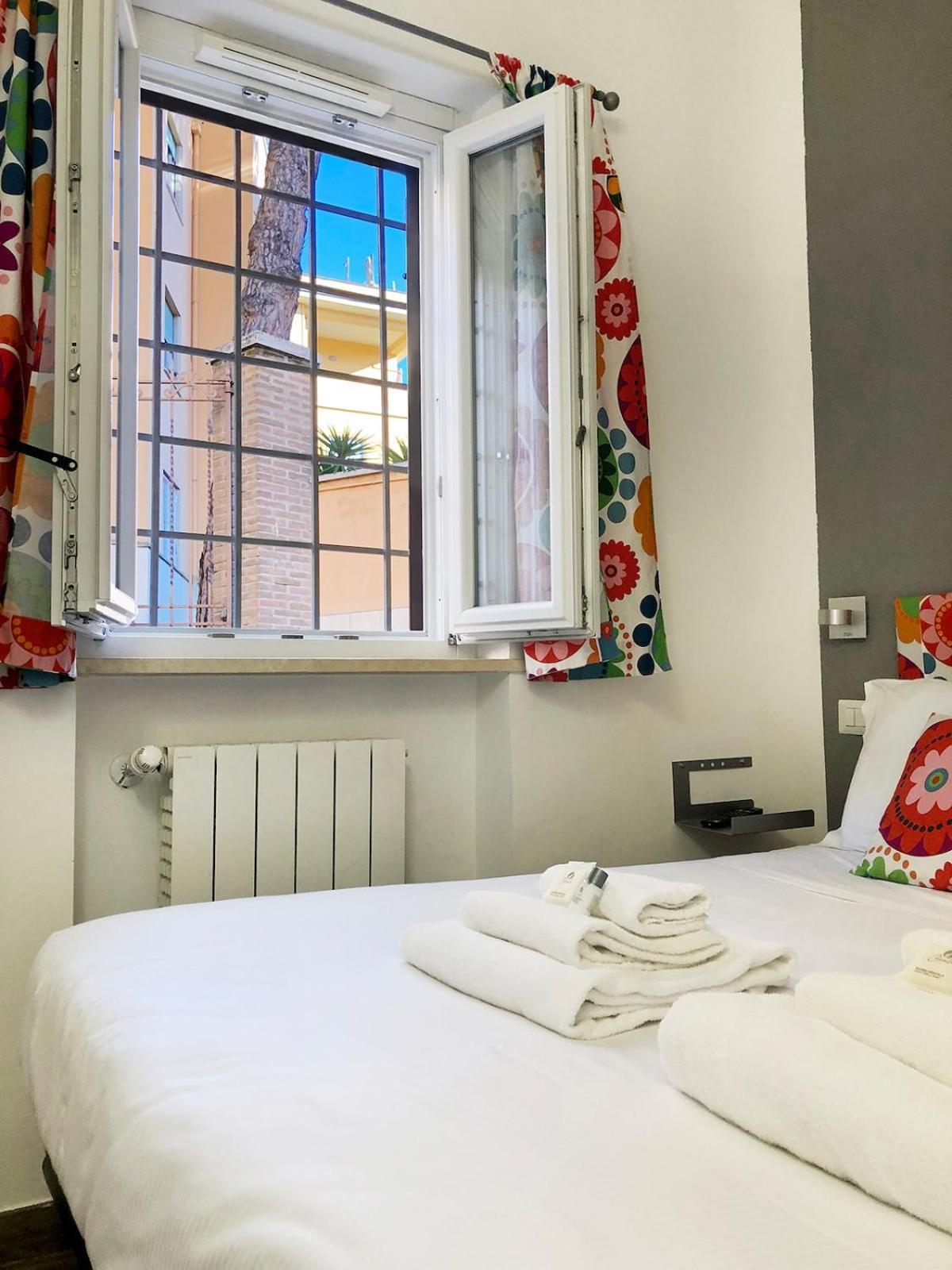 Wonderful Little Gem With A Large Private Terrace! Roma