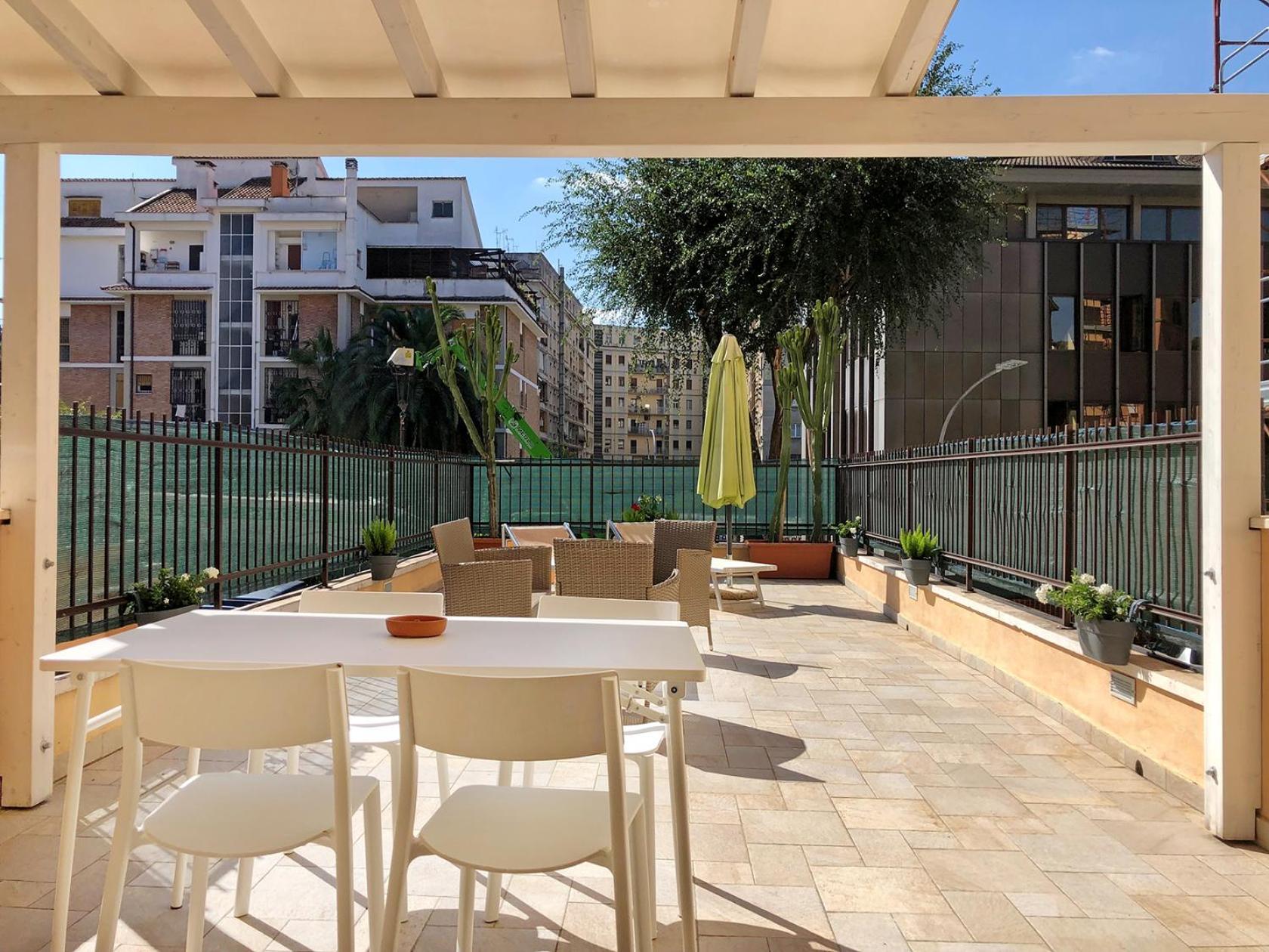 Wonderful Little Gem With A Large Private Terrace! Apartamento *