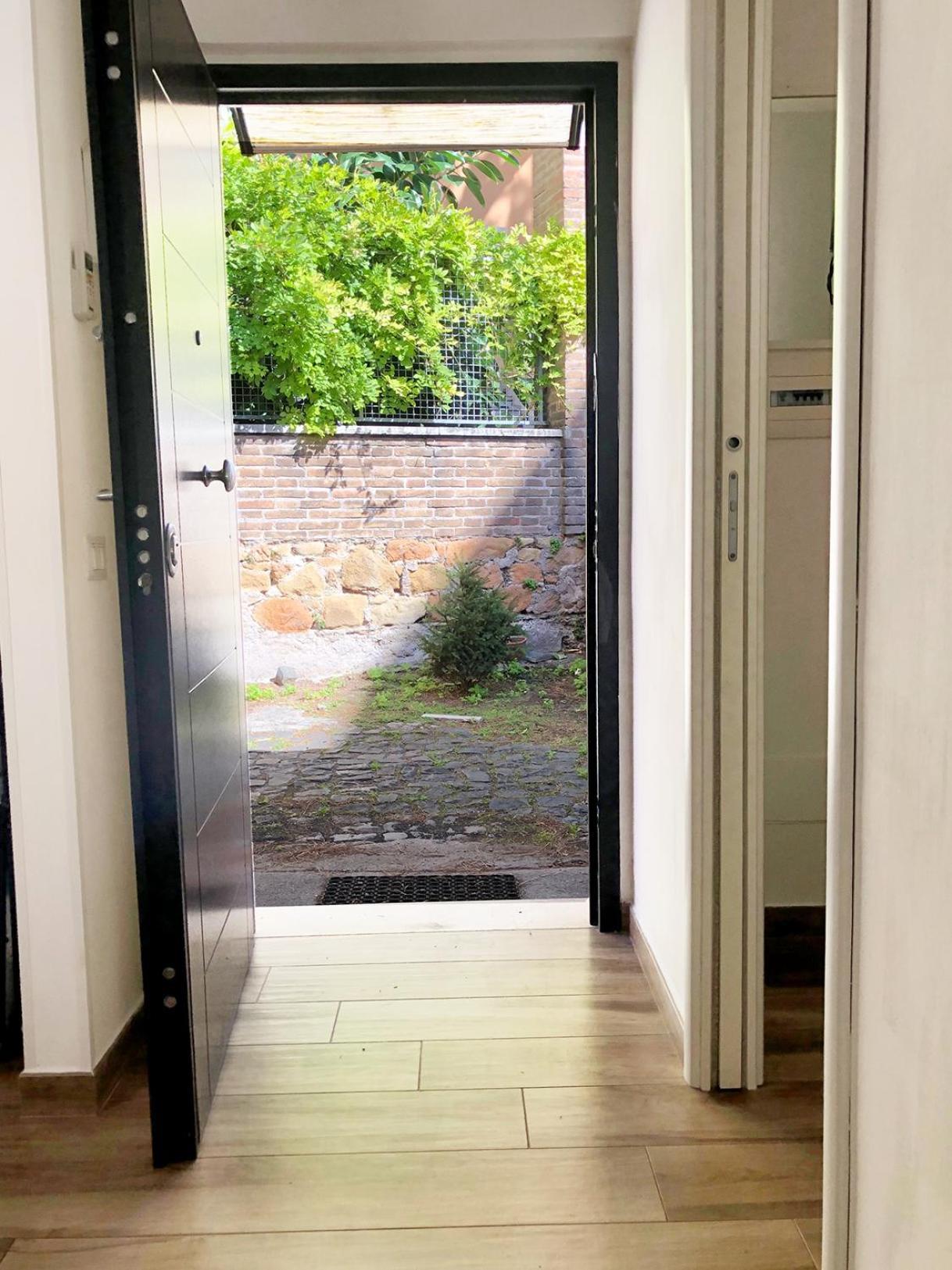 Wonderful Little Gem With A Large Private Terrace! Apartamento *