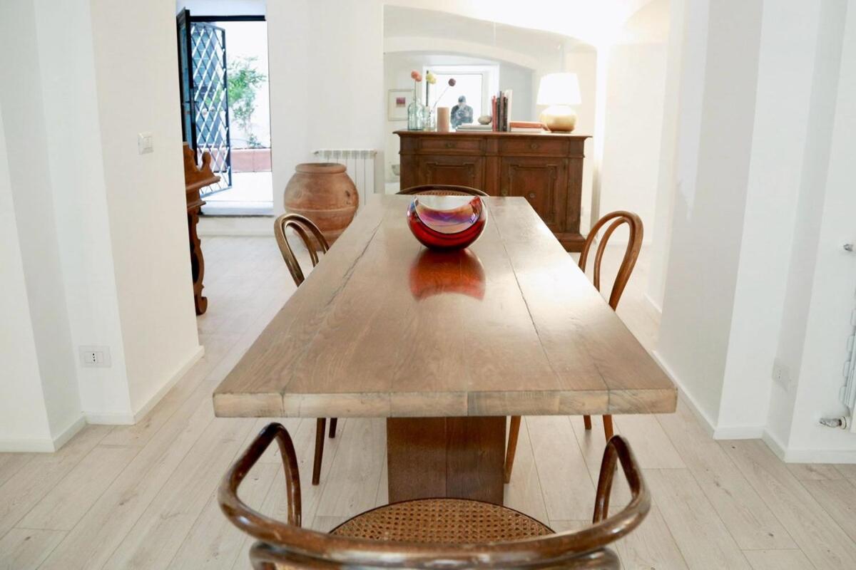 Spacious & Quiet Miracle In Trastevere Appartement *