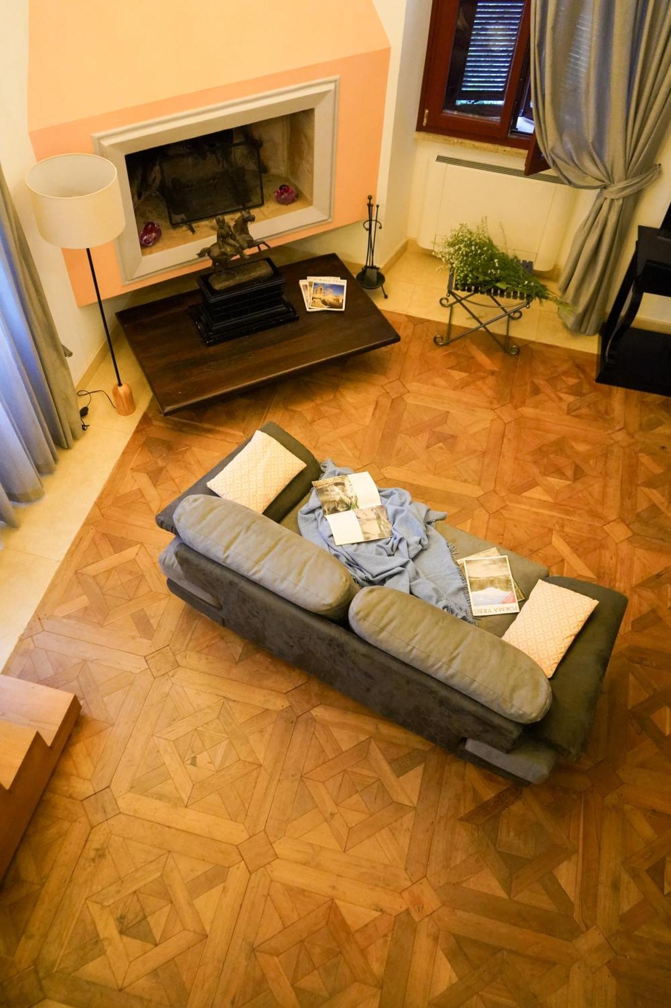 Farm stay Borgo Pallavicini Mori Rome