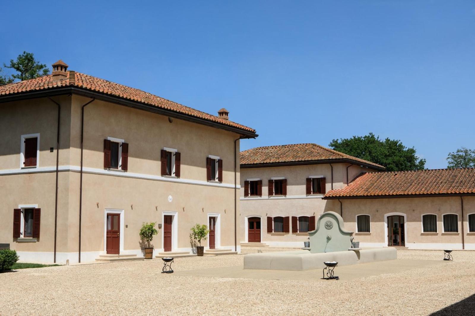 Borgo Pallavicini Mori Farm stay Rome