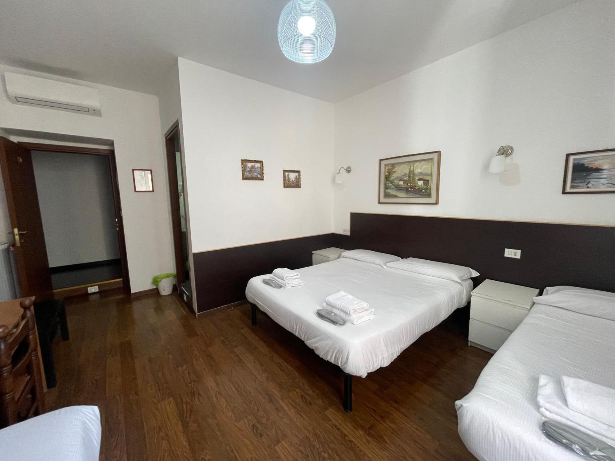 Guest house Gold House
