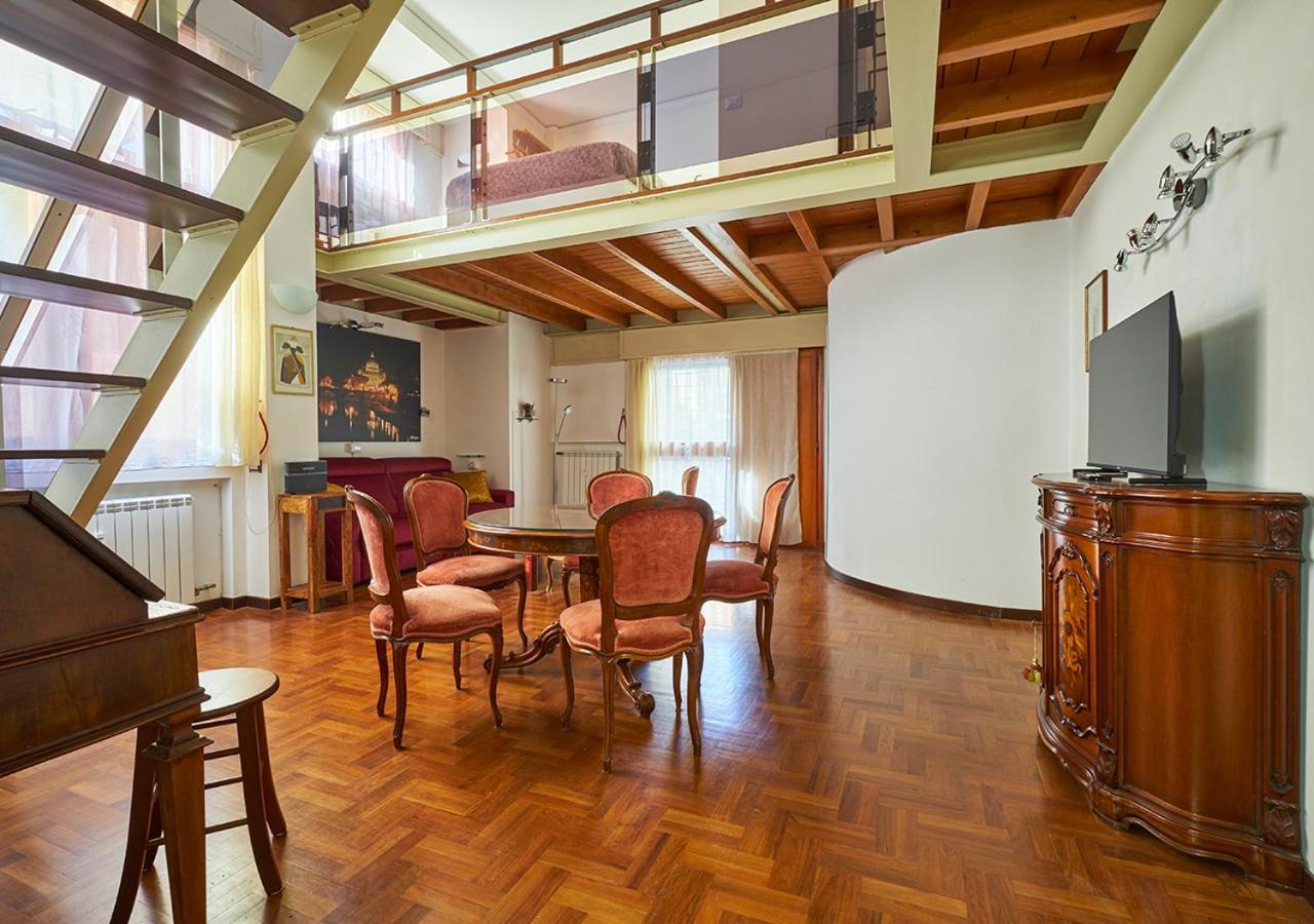 Apartment Crimson Rome