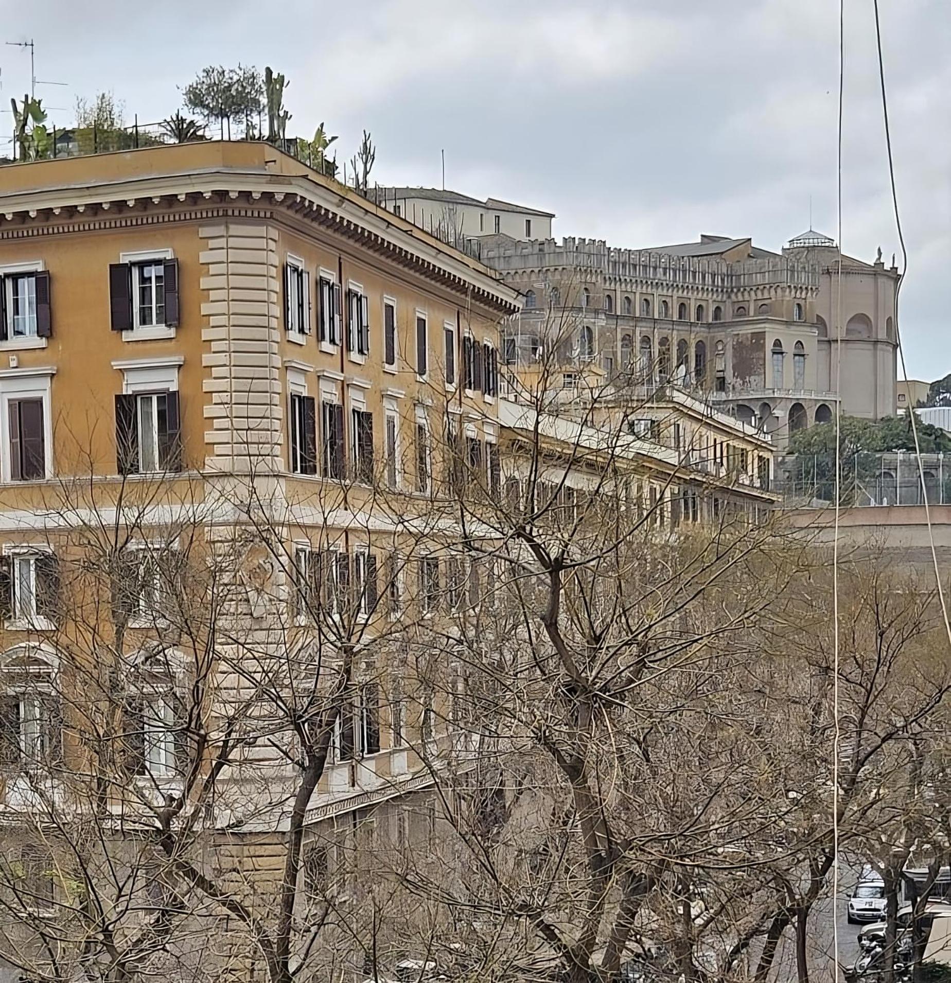 Lux San Pietro Apartment *