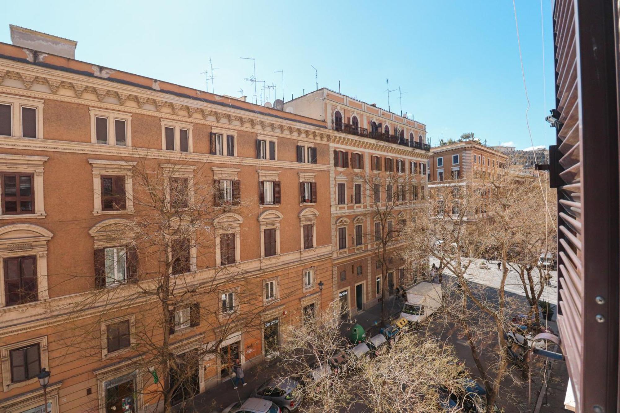 Lux San Pietro Apartment *