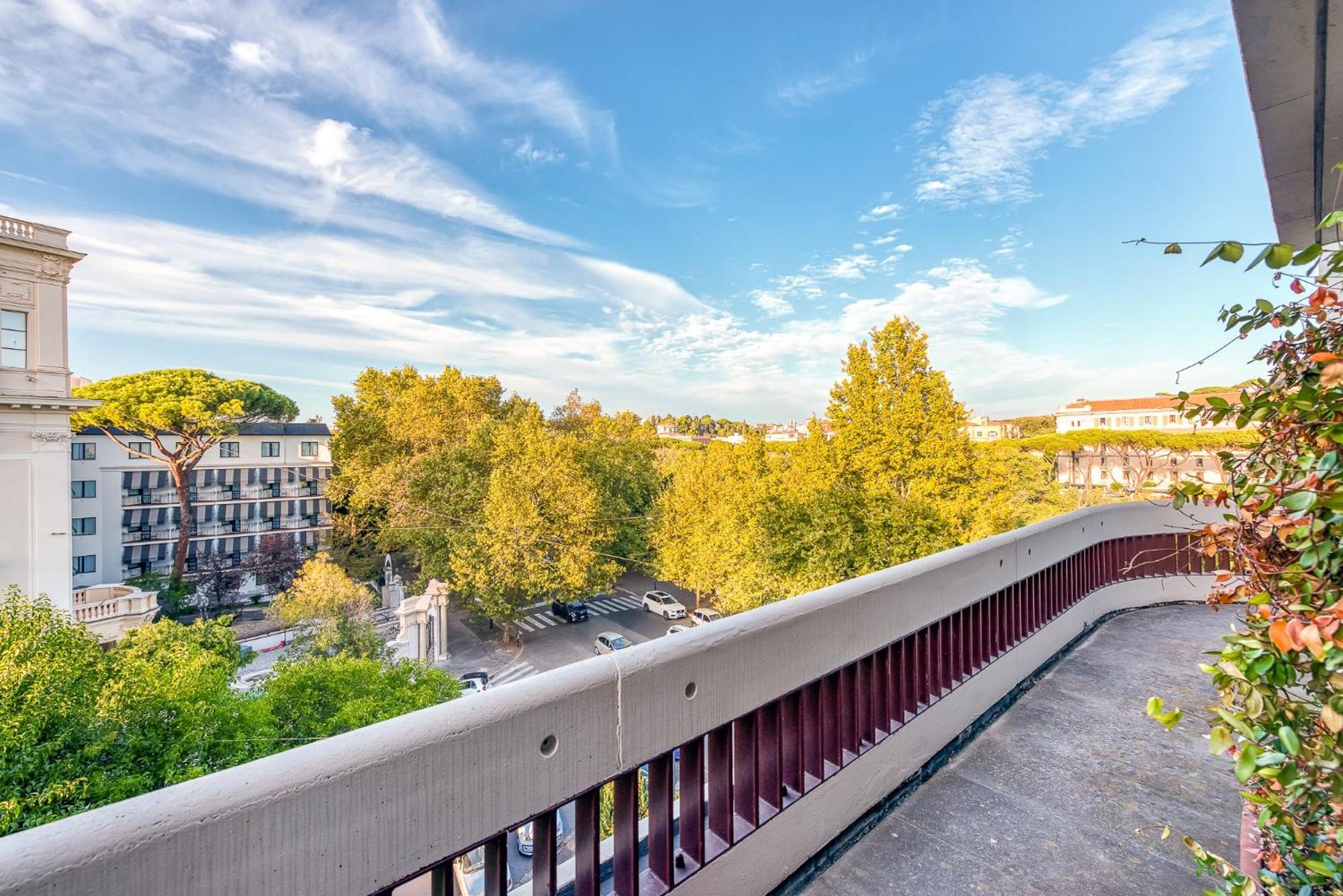 Skylife 360 Rooftop Penthouse *