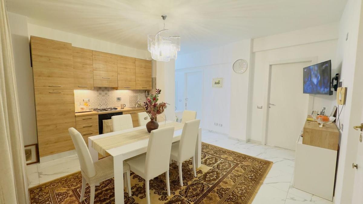 Marconi House - A Un Passo Da Trastevere Apartment