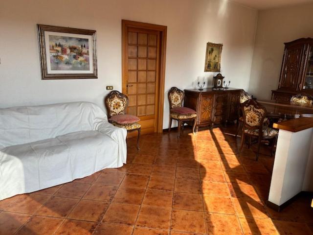 Grande Su Due Livelli Con Terrazza Apartment *