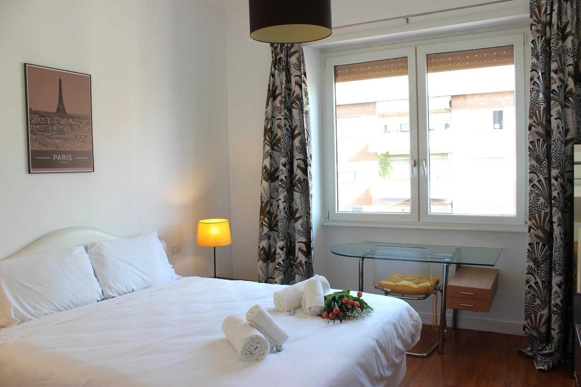 Luxury Apartment *