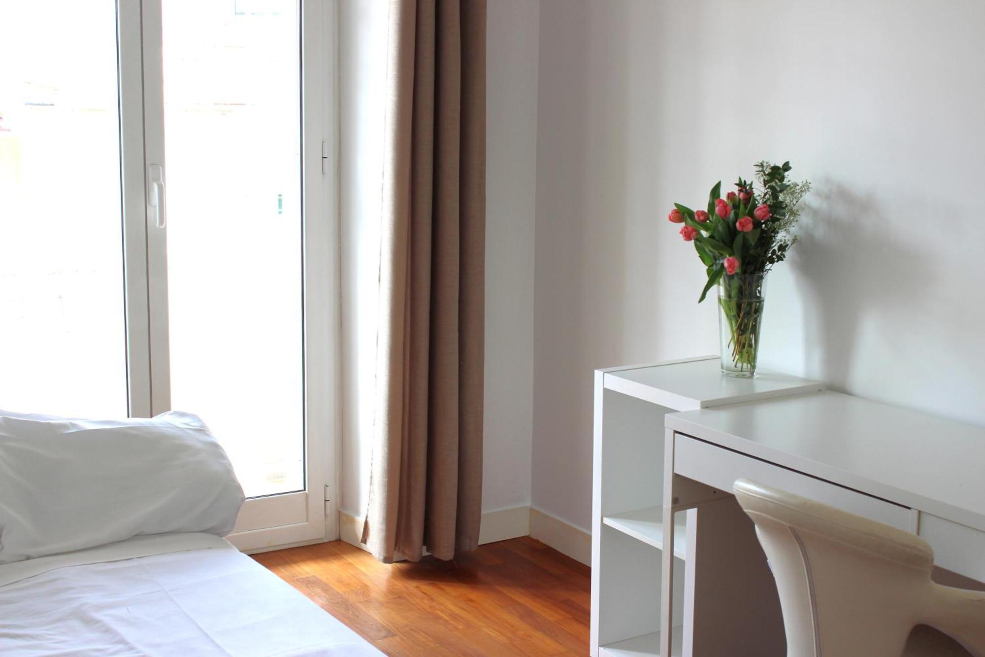 Luxury Apartment *