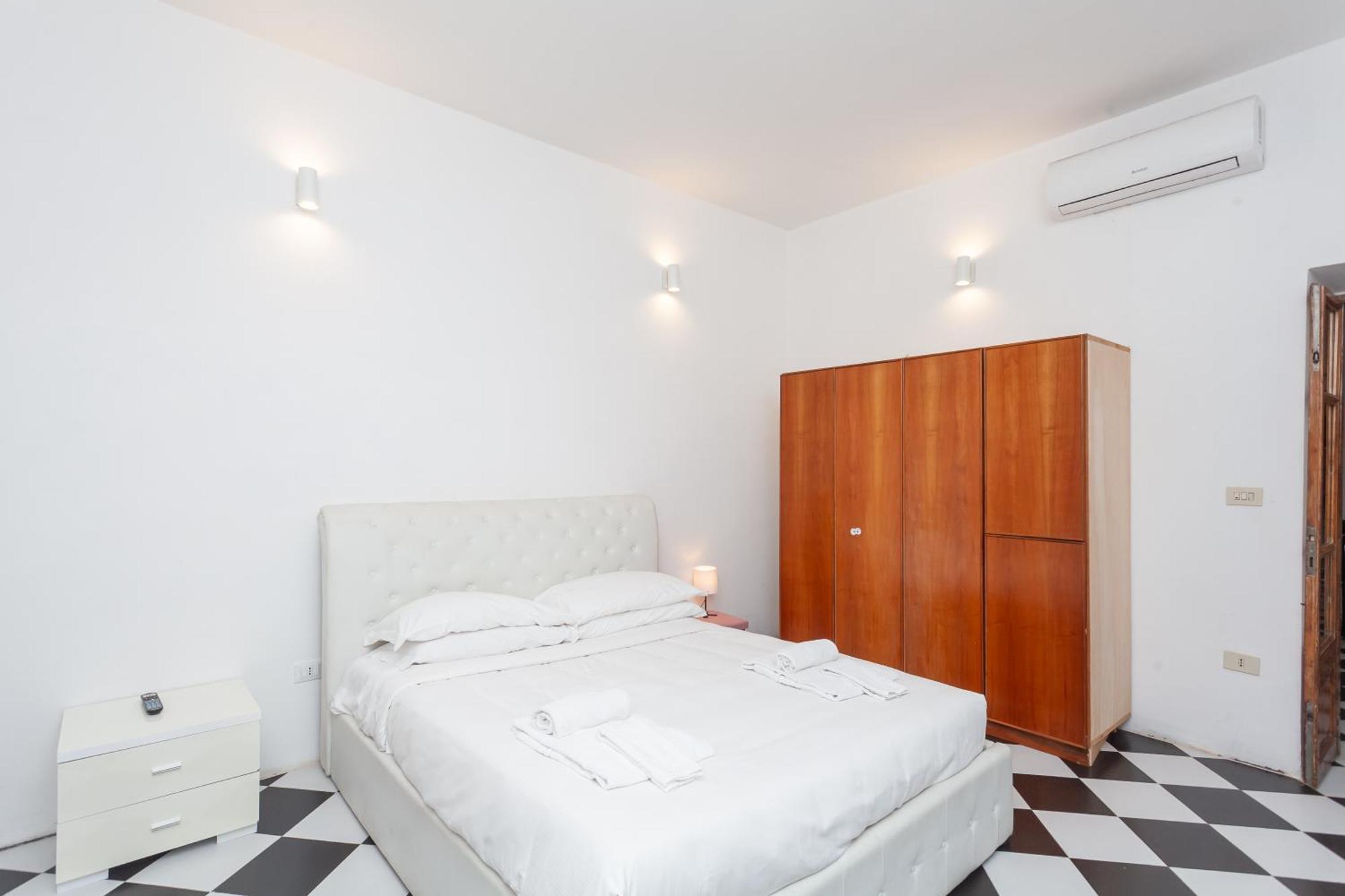 Palazzo Sant'elena - By Openroma * Roma