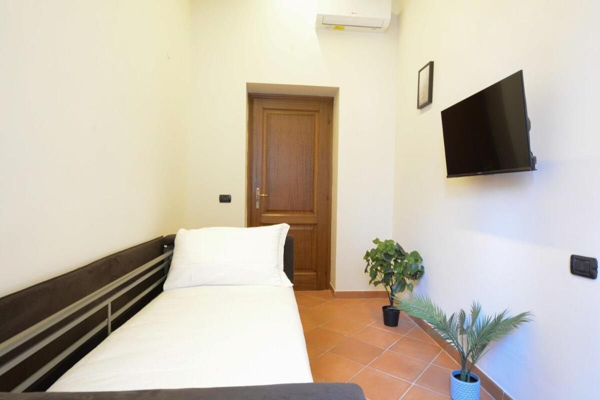 Elegant Prefetti * Rome