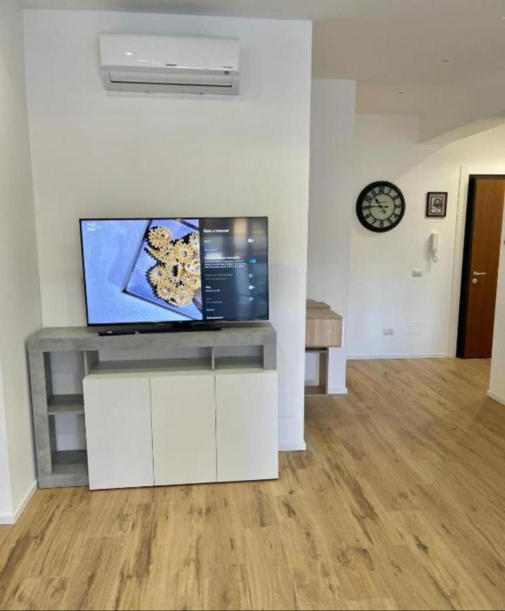 Pm 34 Viale Imperatore Guest House - 50 Mt From Metro San Paolo Rome