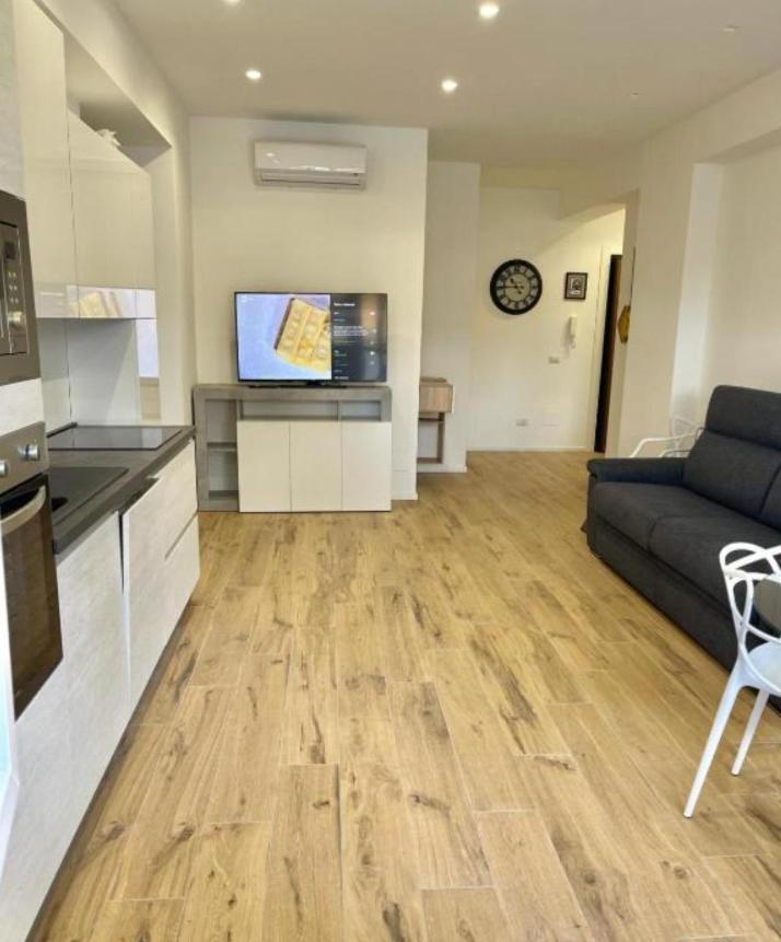 Appartement Pm 34 Viale Imperatore Guest House - 50 Mt From Metro San Paolo *