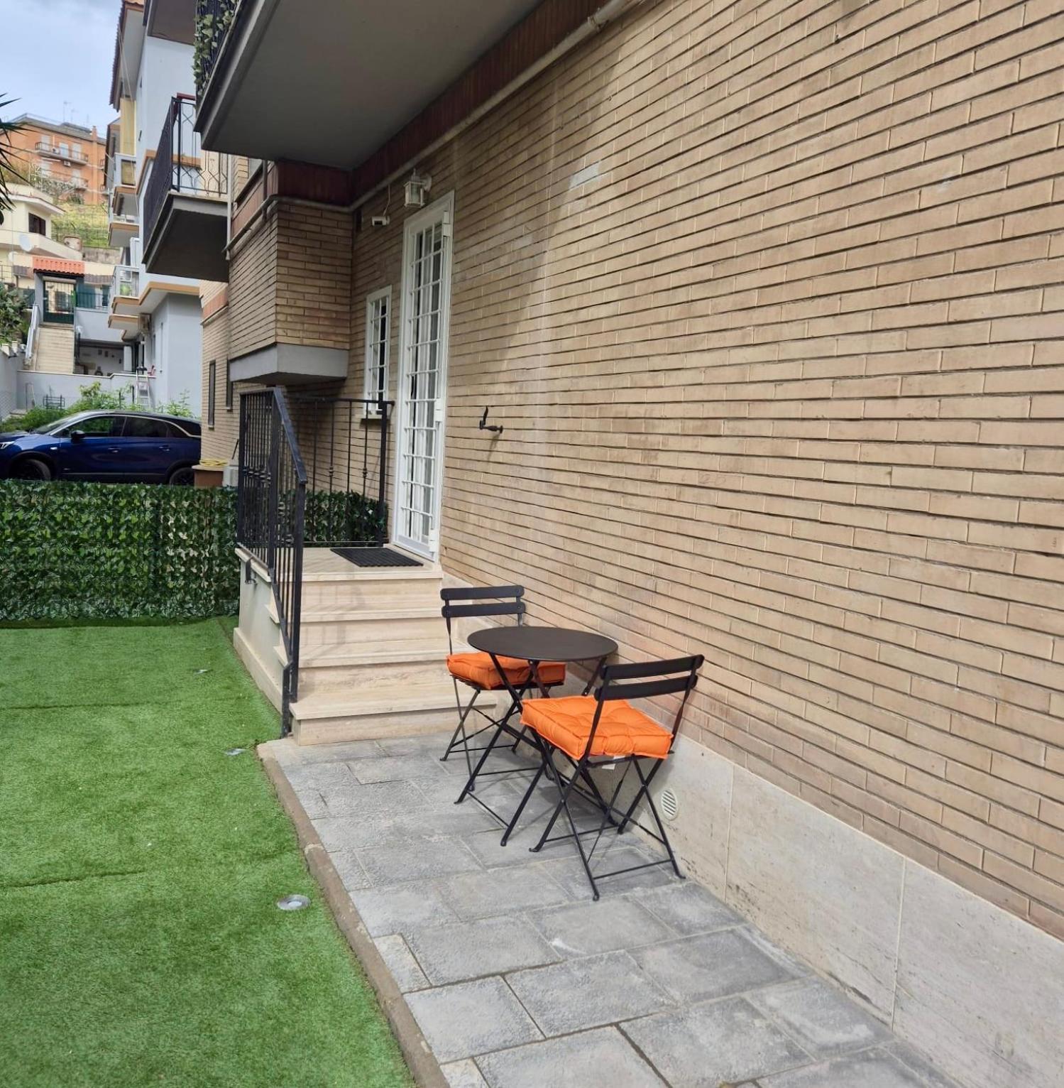 Appartement Elegant & Spacious 2br 2ba Unit With Private Patio *