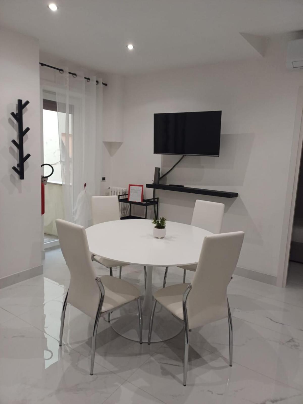 612 Flats * Roma