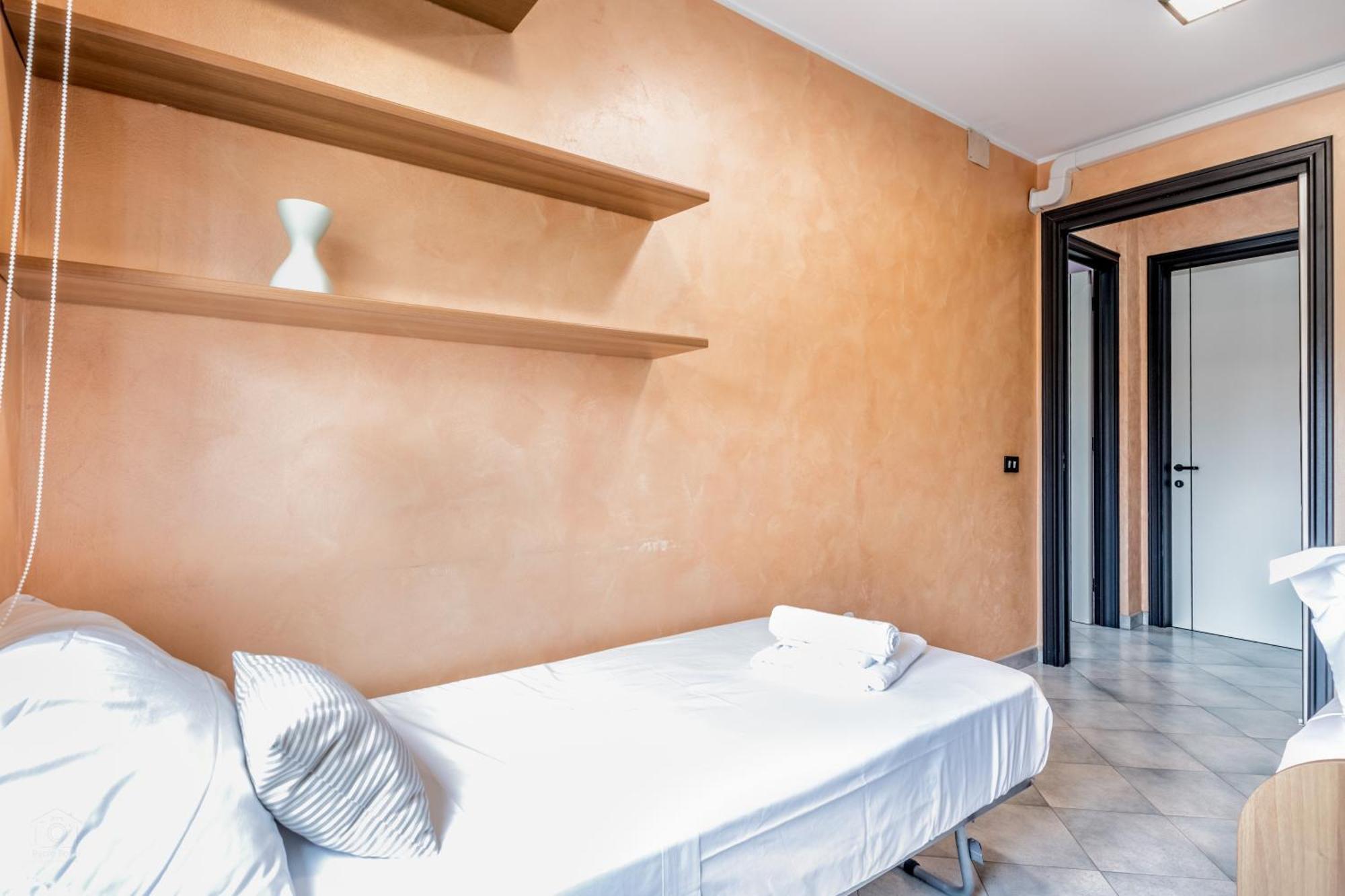 Herons Bright Close Metro Station Apartment Rome