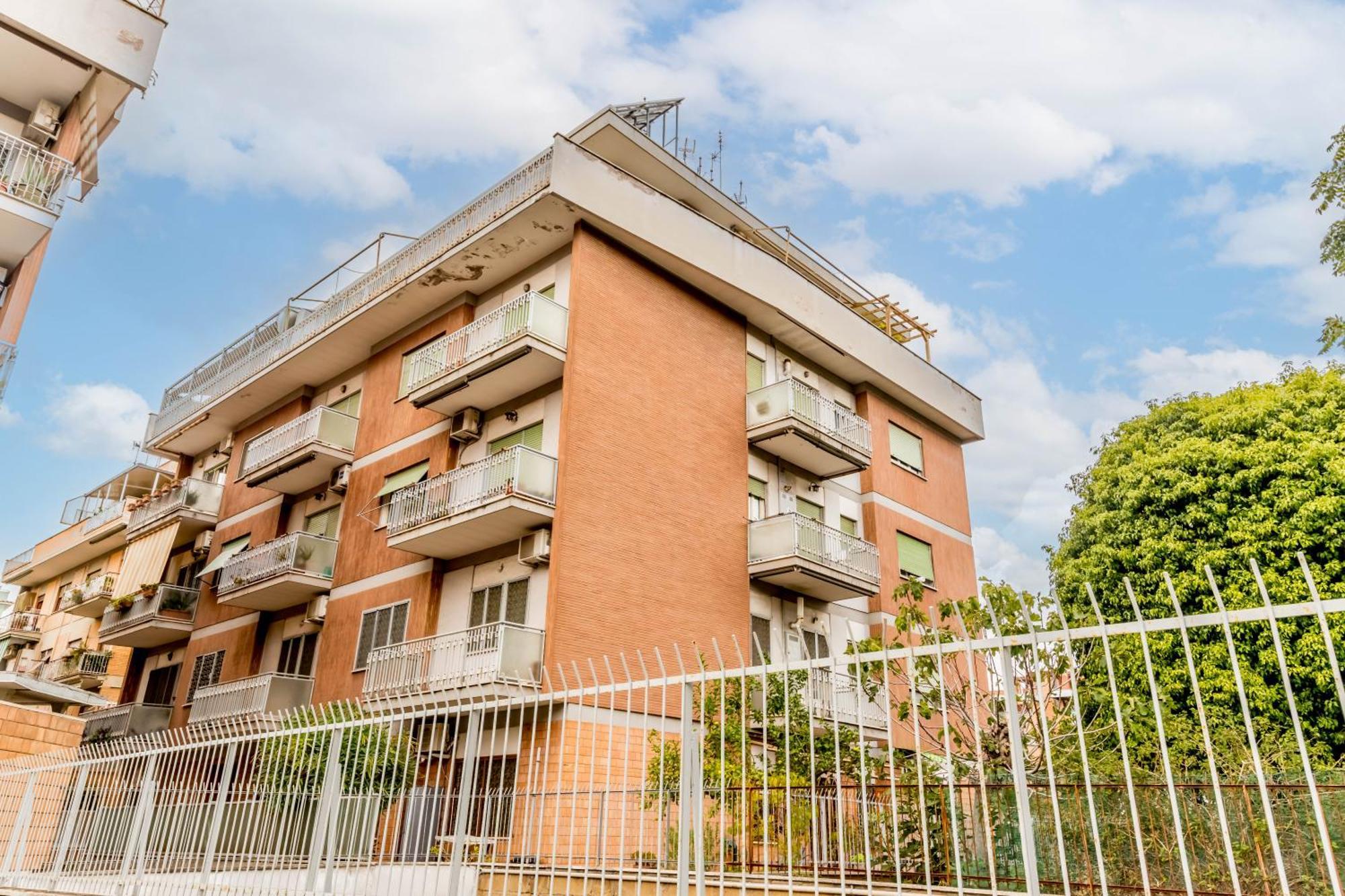 Apartment Herons Bright Close Metro Station Rome