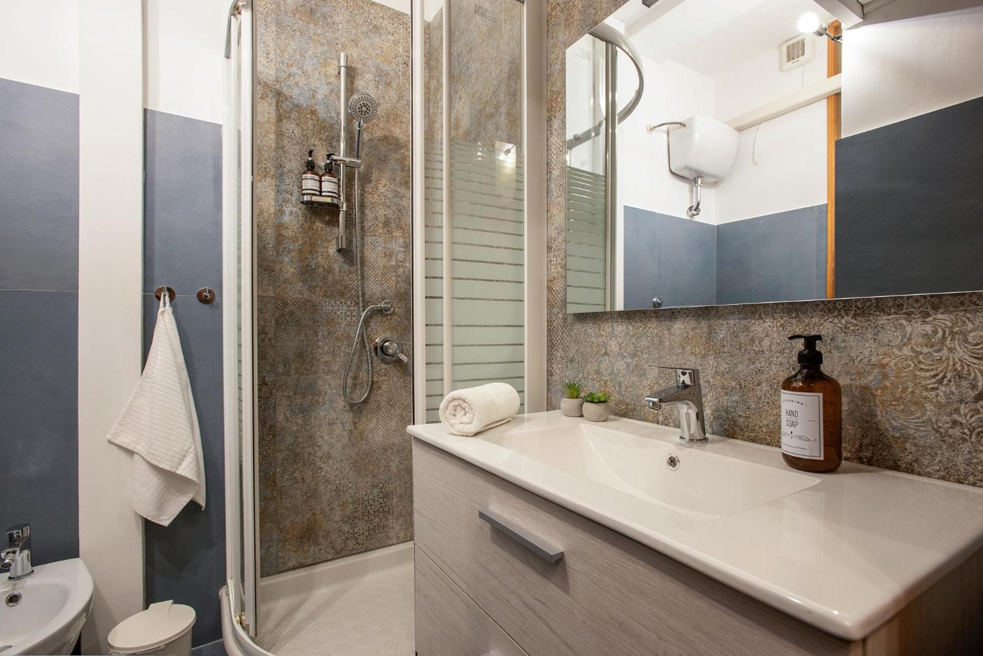 Elegant 1bdr Front The Subway Furio Camillo Appartement