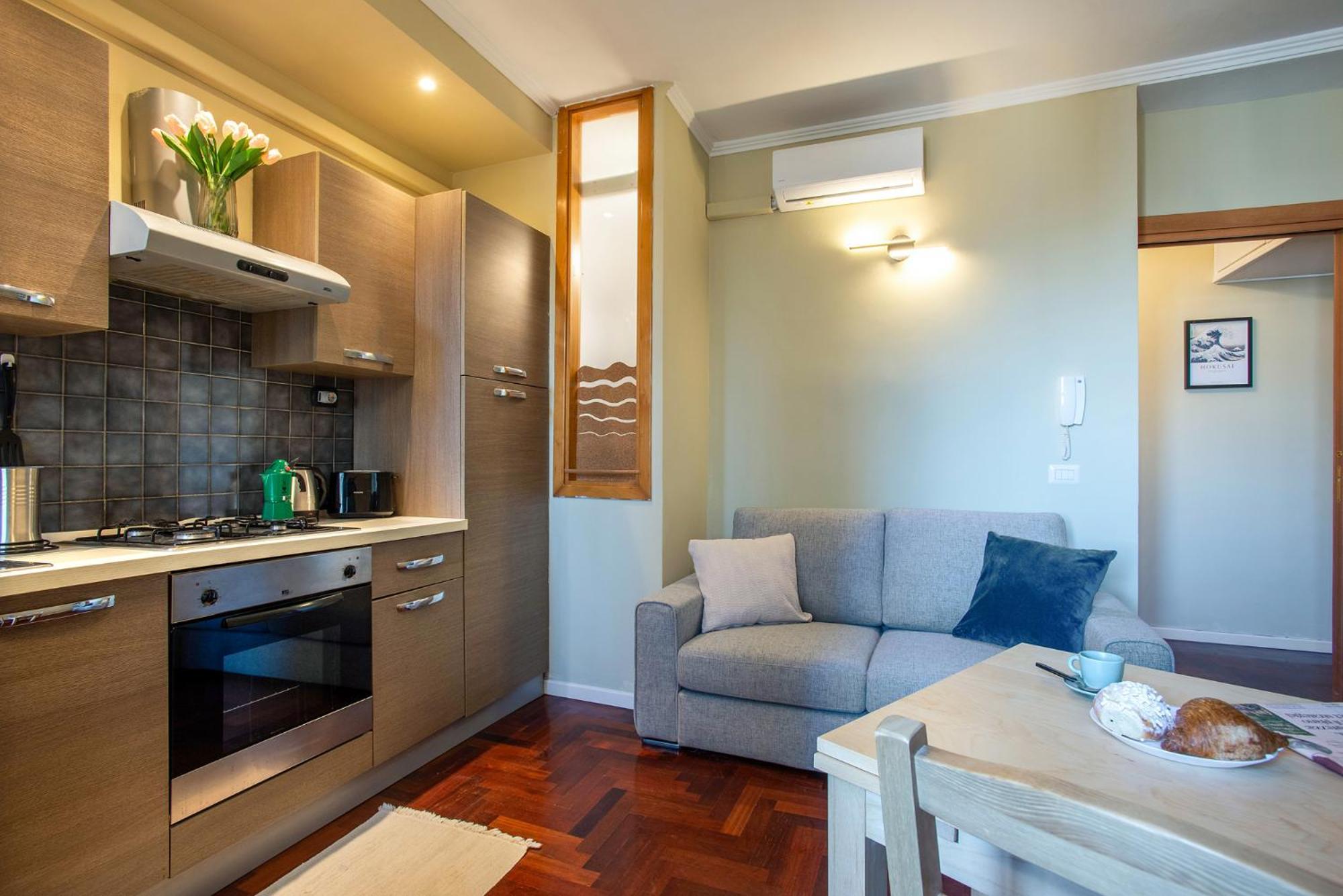 Appartement Elegant 1bdr Front The Subway Furio Camillo