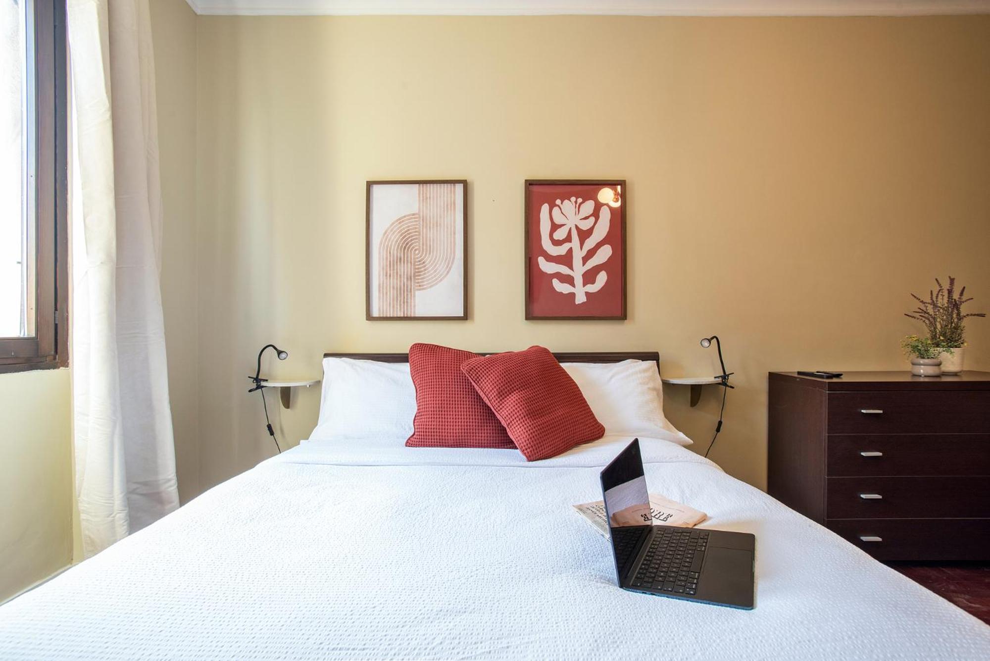 Apartment Elegant 1bdr Front The Subway Furio Camillo *