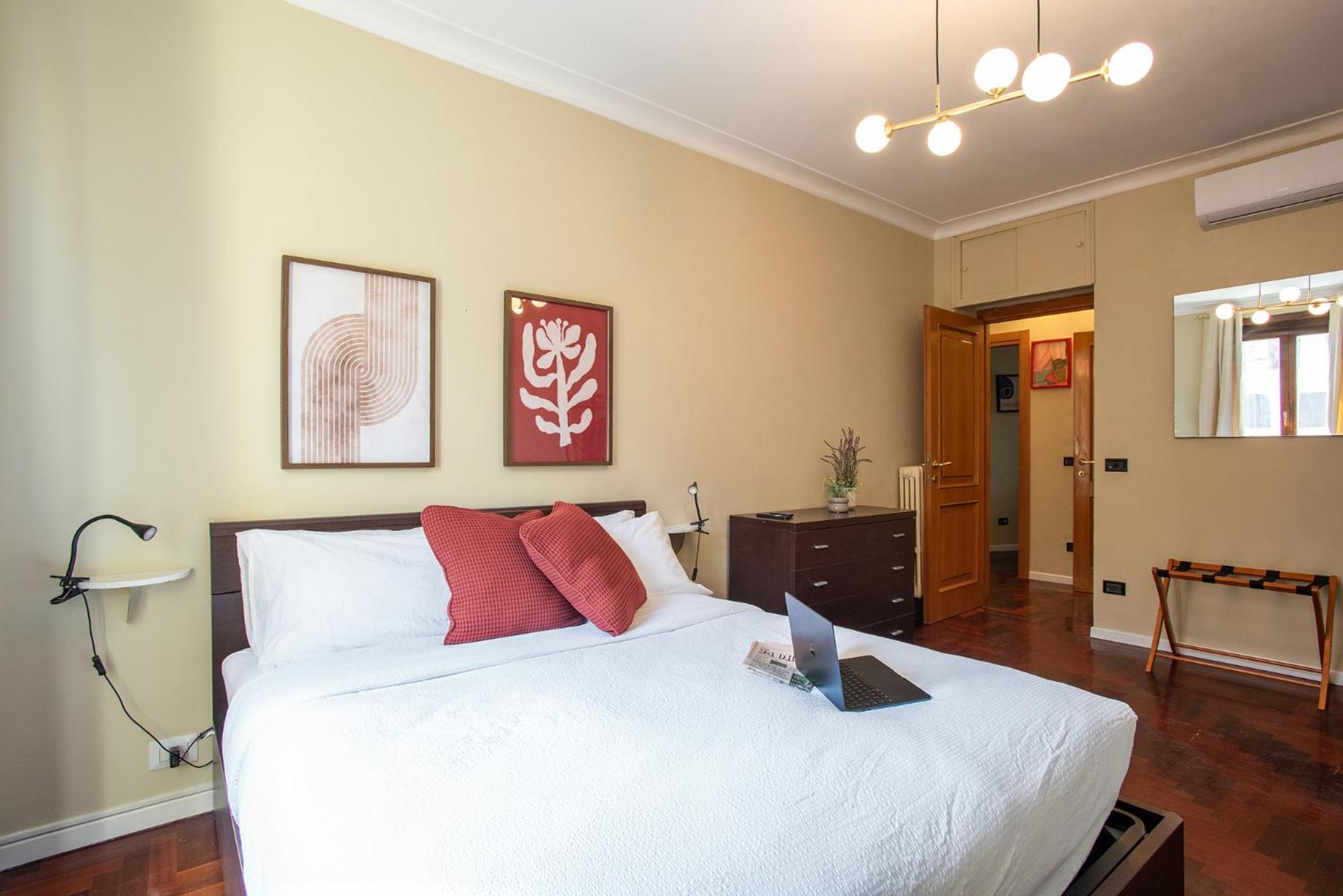 Elegant 1bdr Front The Subway Furio Camillo Apartment