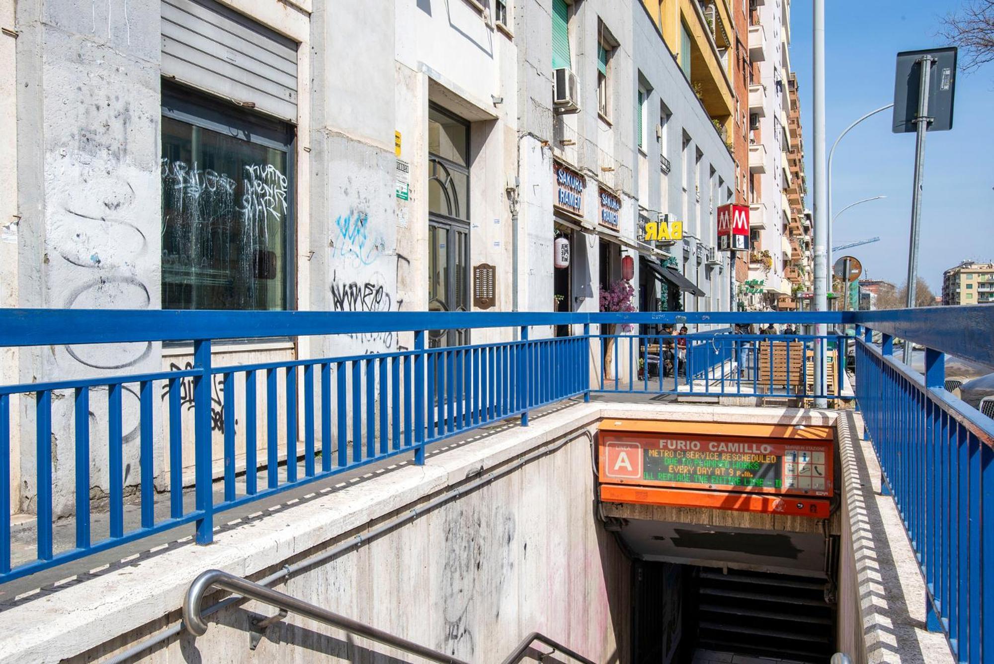 Appartement Elegant 1bdr Front The Subway Furio Camillo *