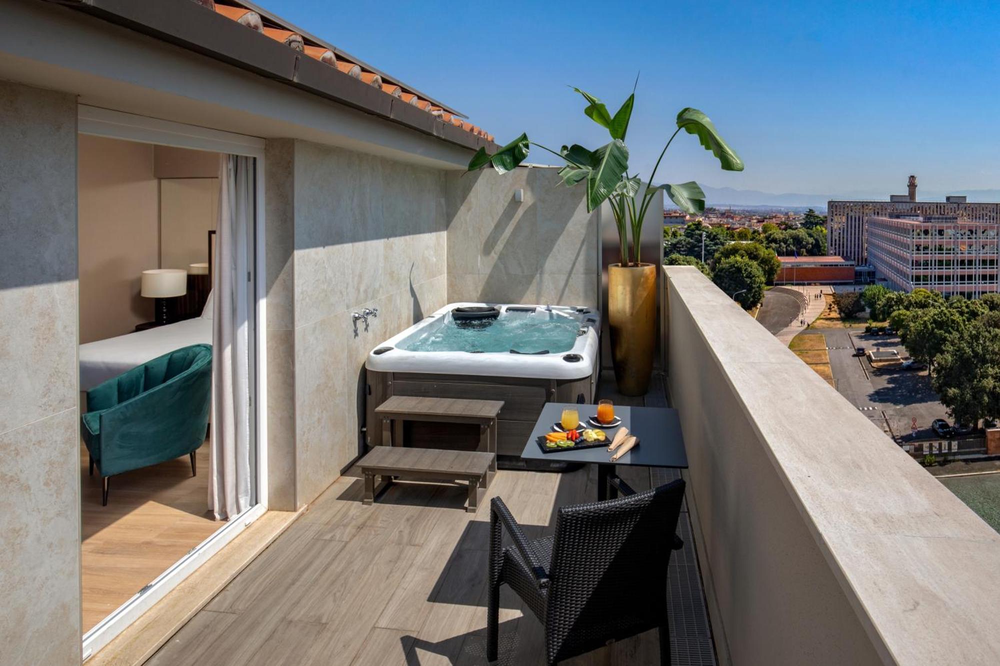 Hotel St Martin By Omnia 4*