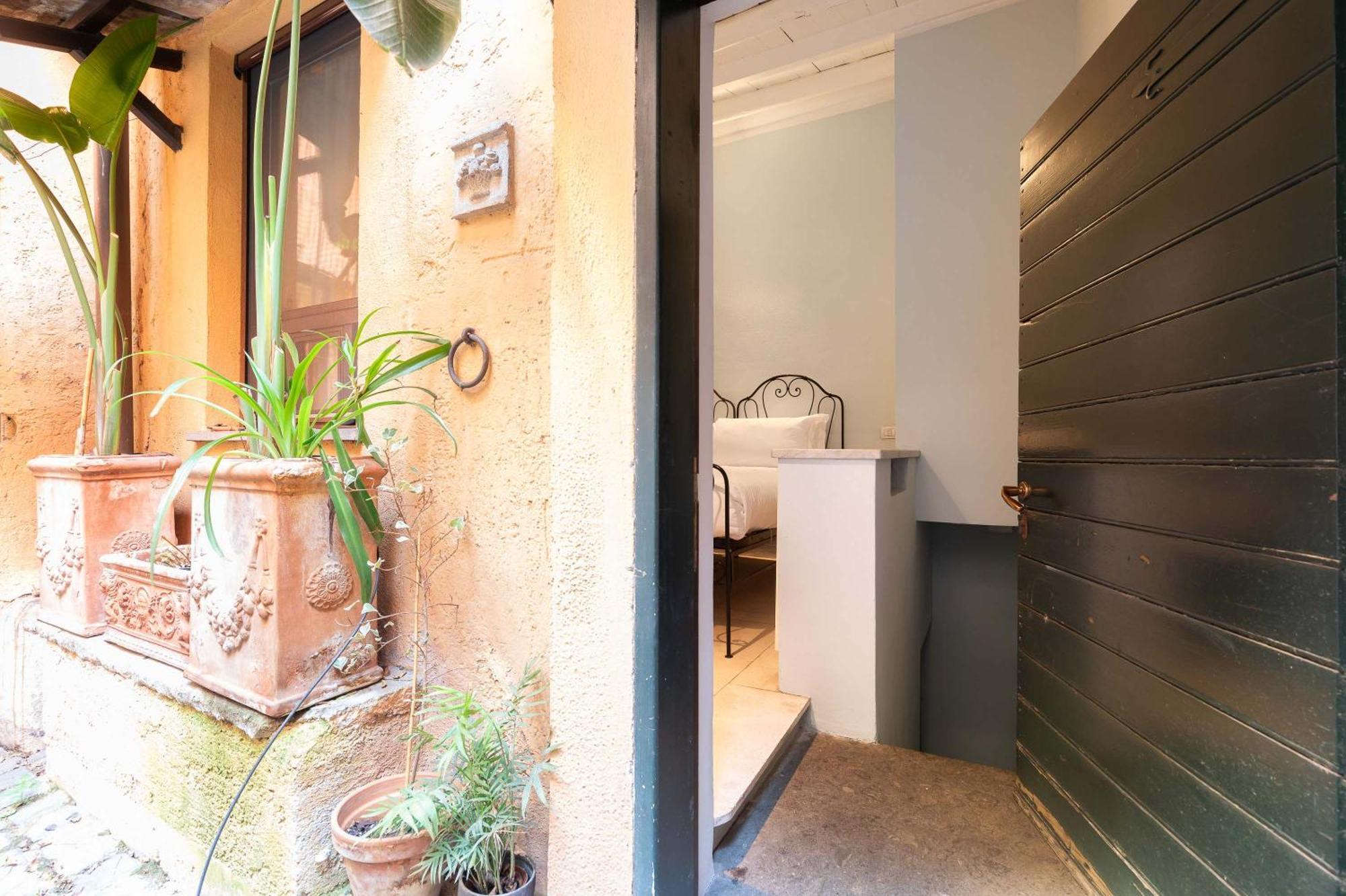 Luce Trastevere Retreat By Romeloft