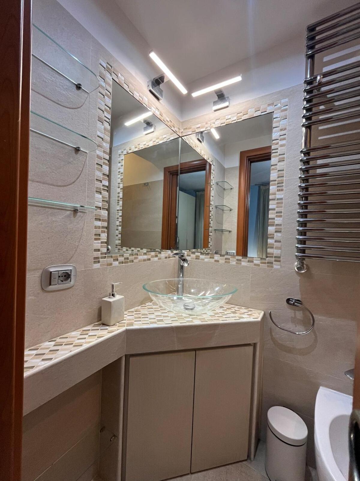 Apartment Charm & Relax Jacuzzi Roma-gemelli Rome