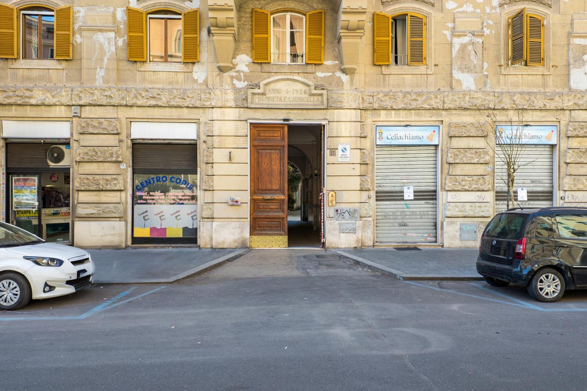 Iflat Mid-century Modern Vatican Apartment Rome