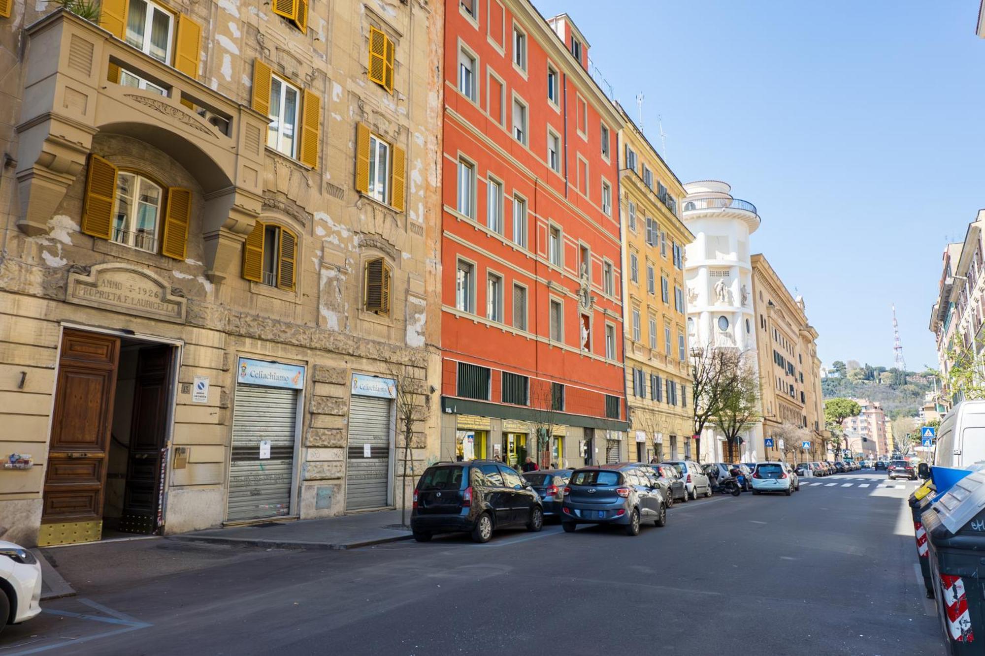 Iflat Mid-century Modern Vatican Appartamento *