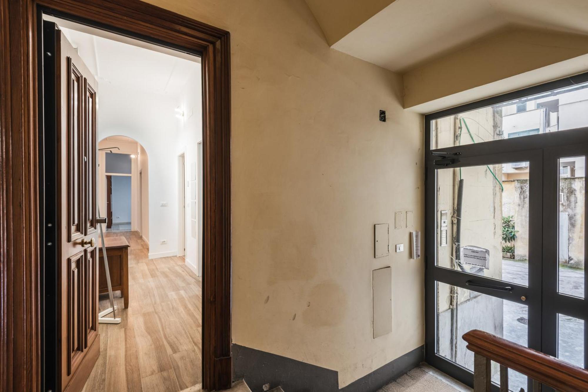 Iflat Mid-century Modern Vatican Apartment Rome