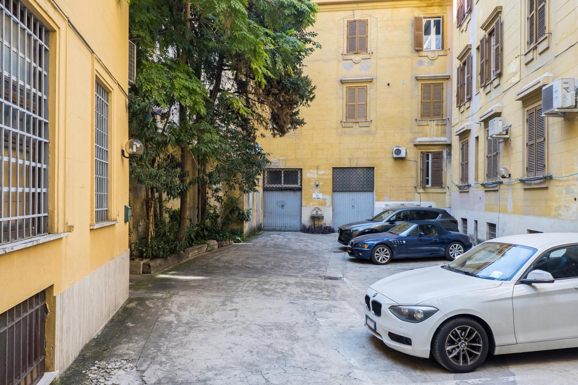 Apartment Iflat Mid-century Modern Vatican Rome