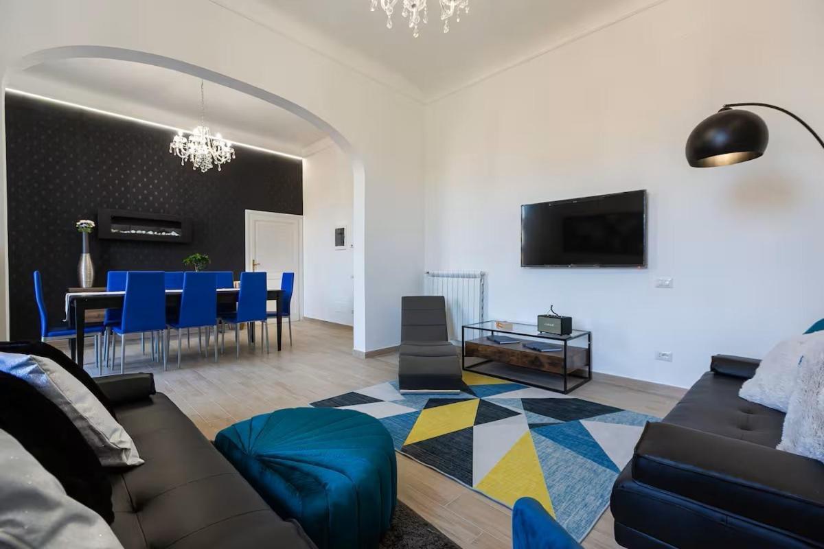 Iron Santa Maria Apartment *