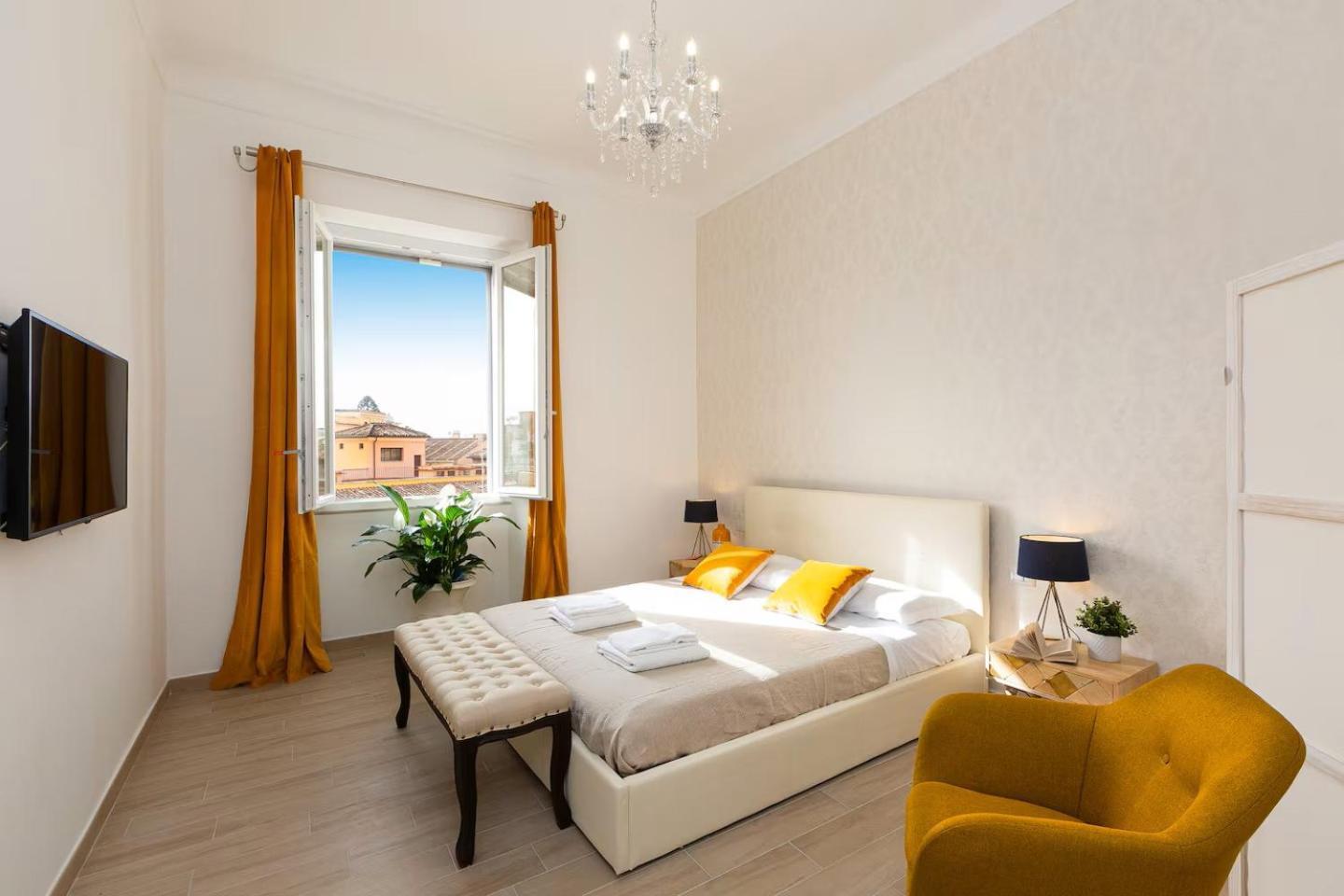 Iron Santa Maria Apartment