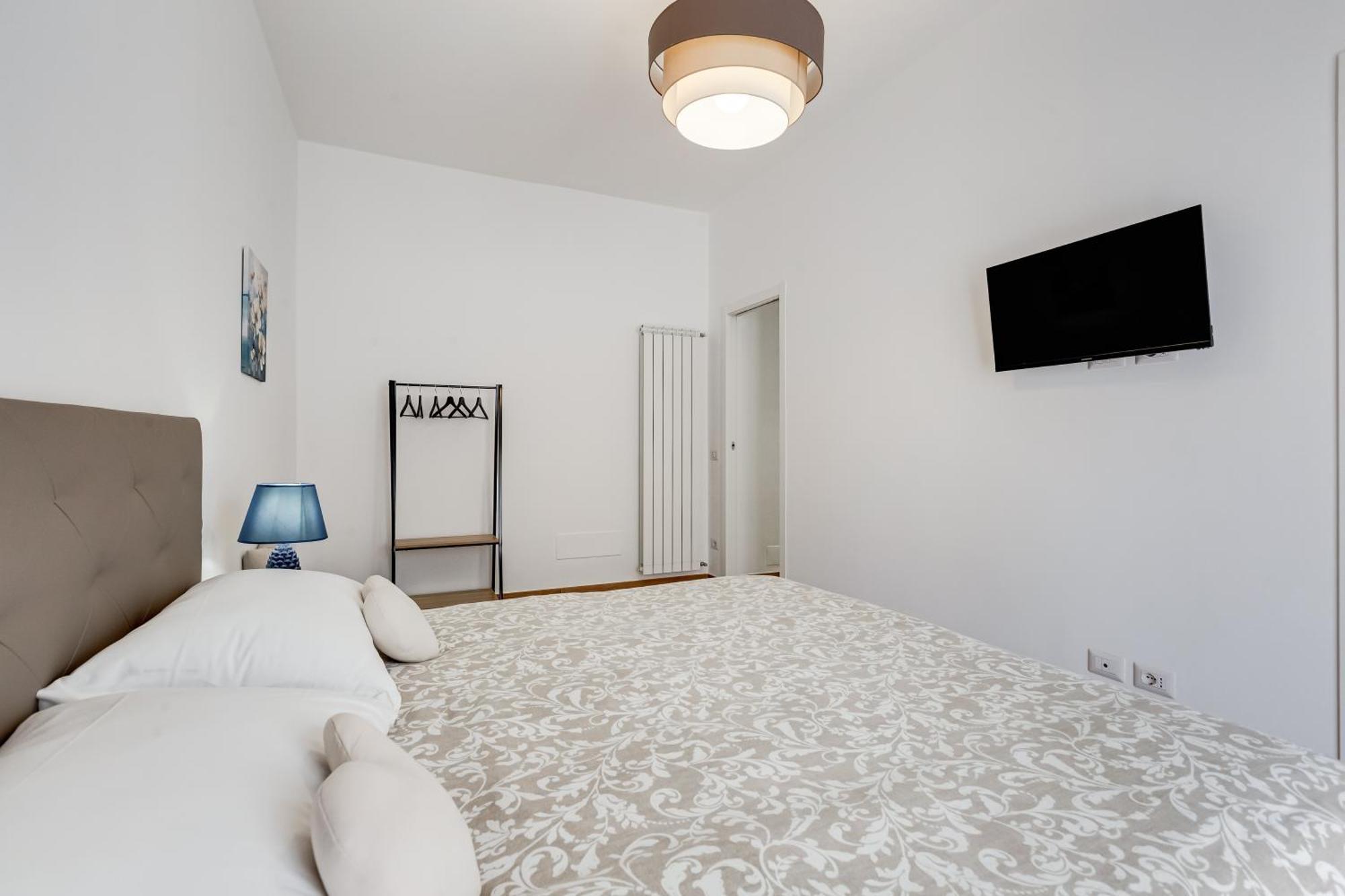 Apartment Vatican With 2 Bathrooms And Terrace *