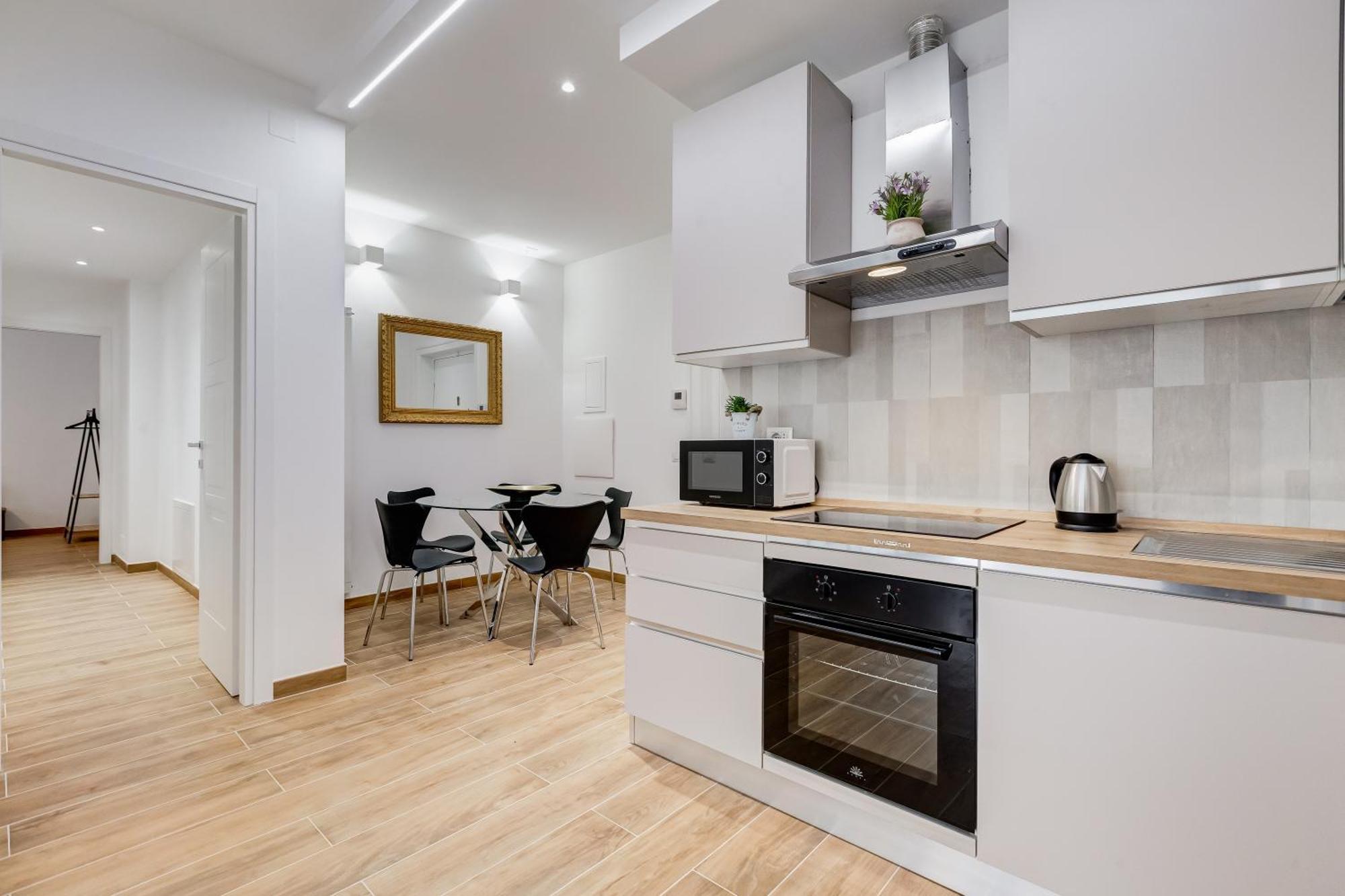 Apartment Vatican With 2 Bathrooms And Terrace *