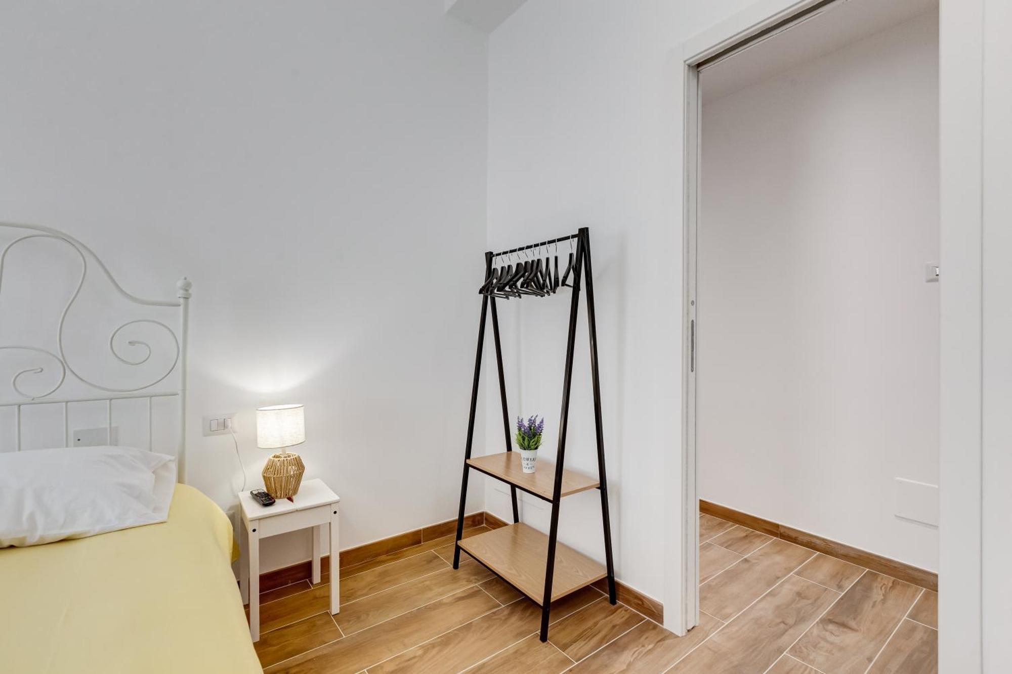 Vatican With 2 Bathrooms And Terrace Apartment *