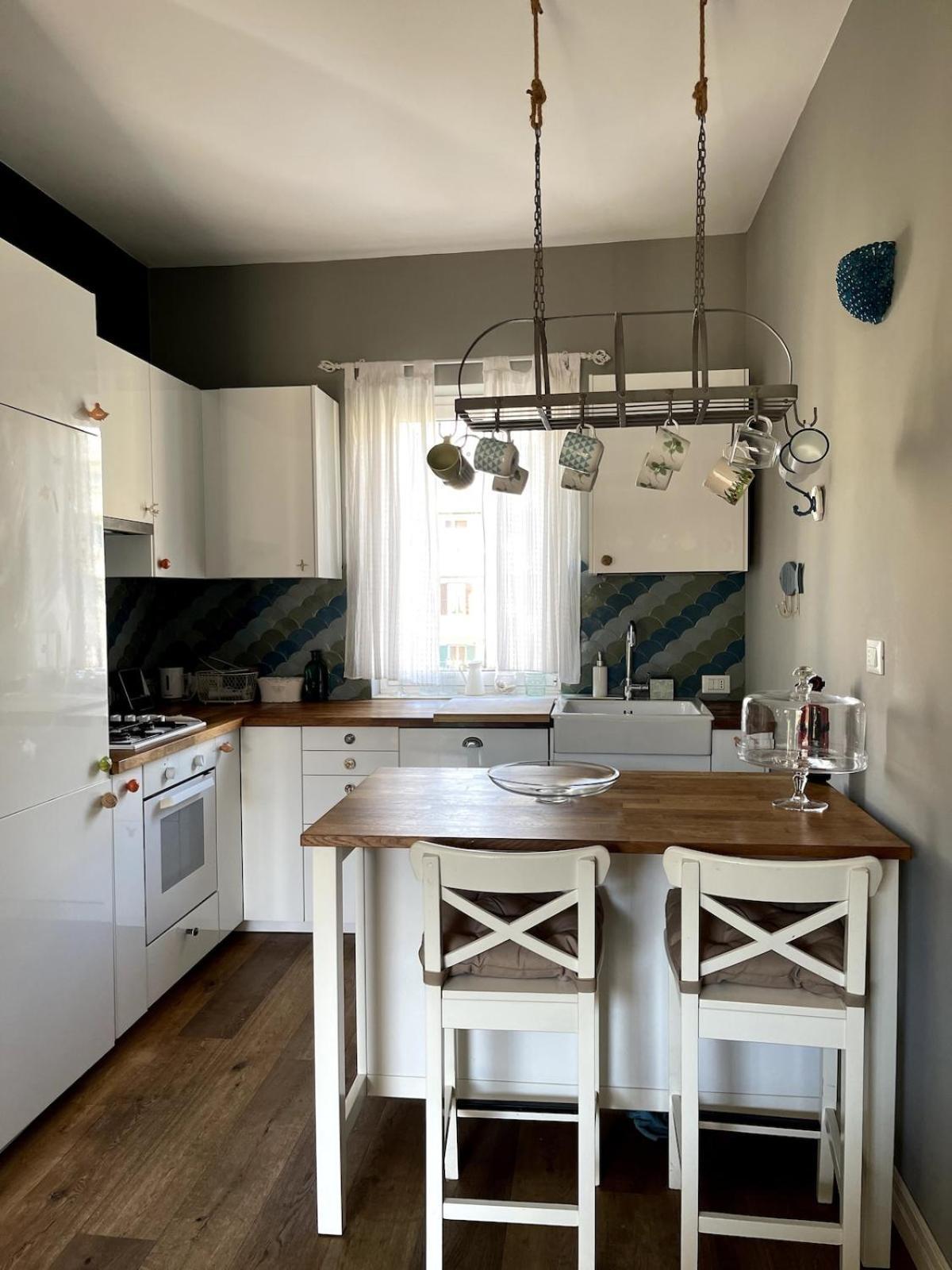 Fifi's Stylish Attic With Terrace