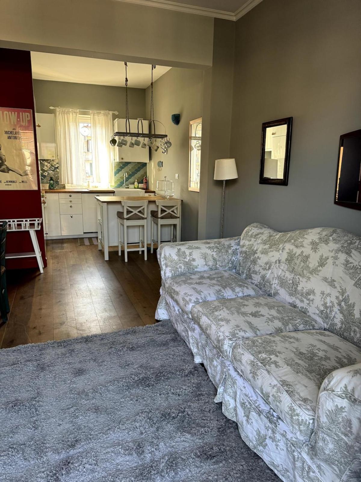 Apartment Fifi's Stylish Attic With Terrace Rome